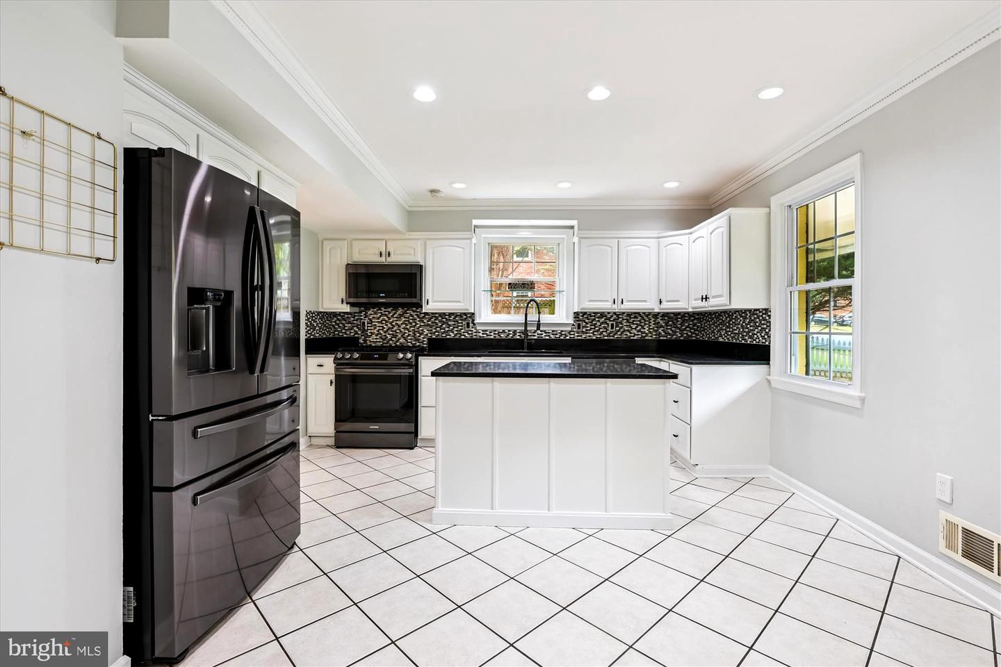 8932 STARK RD, ANNANDALE, Virginia 22003, 4 Bedrooms Bedrooms, ,3 BathroomsBathrooms,Residential,For sale,8932 STARK RD,VAFX2257416 MLS # VAFX2257416