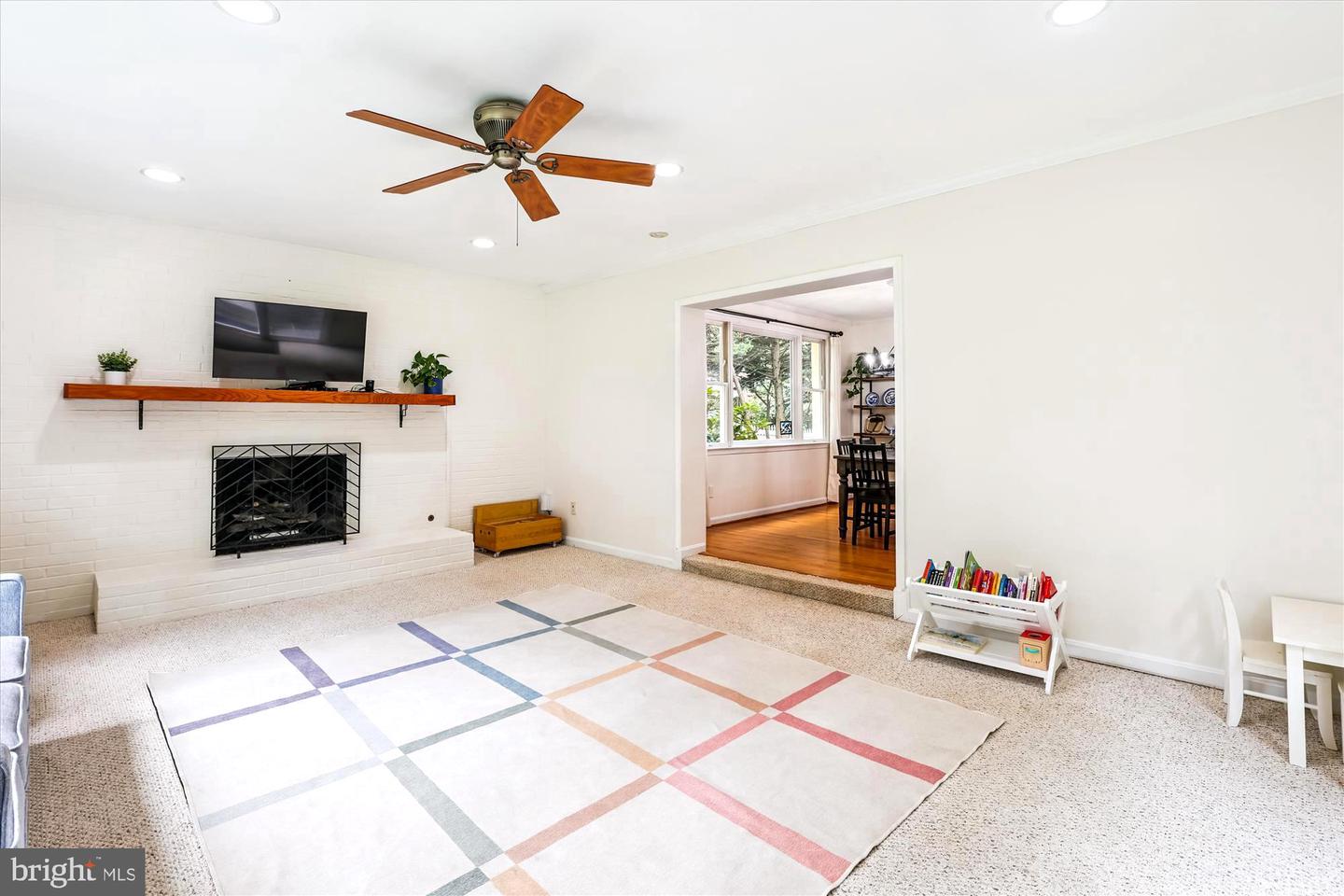 8932 STARK RD, ANNANDALE, Virginia 22003, 4 Bedrooms Bedrooms, ,3 BathroomsBathrooms,Residential,For sale,8932 STARK RD,VAFX2257416 MLS # VAFX2257416
