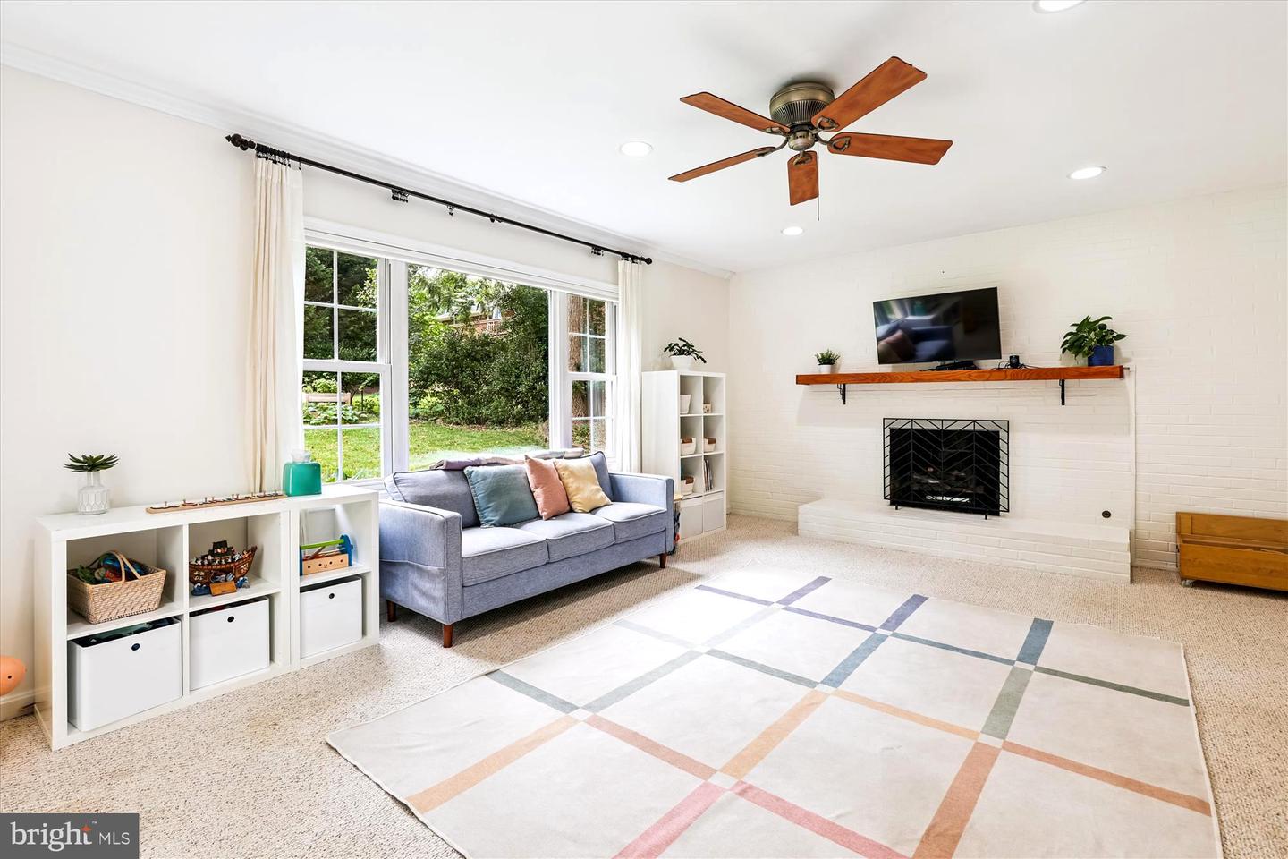 8932 STARK RD, ANNANDALE, Virginia 22003, 4 Bedrooms Bedrooms, ,3 BathroomsBathrooms,Residential,For sale,8932 STARK RD,VAFX2257416 MLS # VAFX2257416
