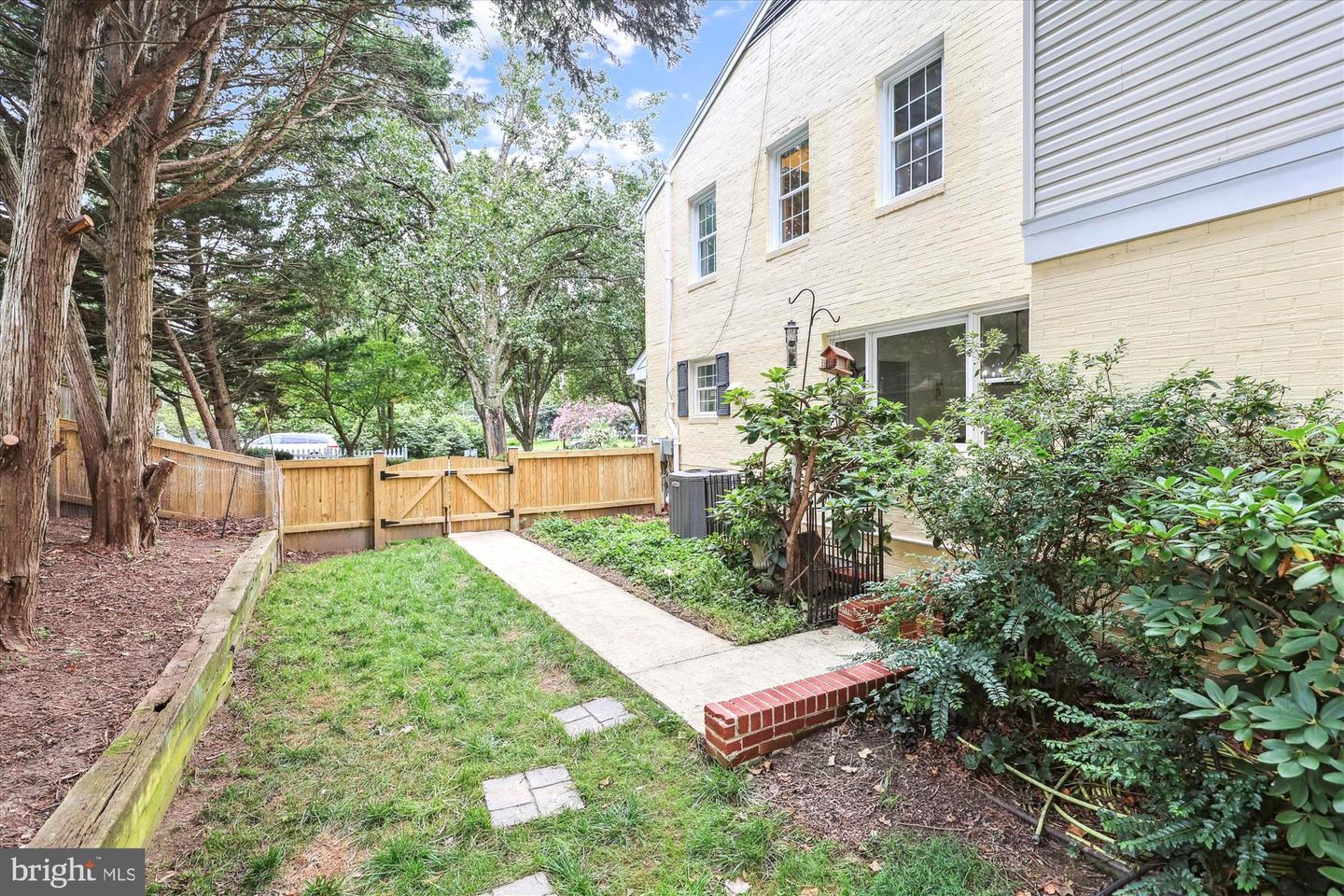 8932 STARK RD, ANNANDALE, Virginia 22003, 4 Bedrooms Bedrooms, ,3 BathroomsBathrooms,Residential,For sale,8932 STARK RD,VAFX2257416 MLS # VAFX2257416