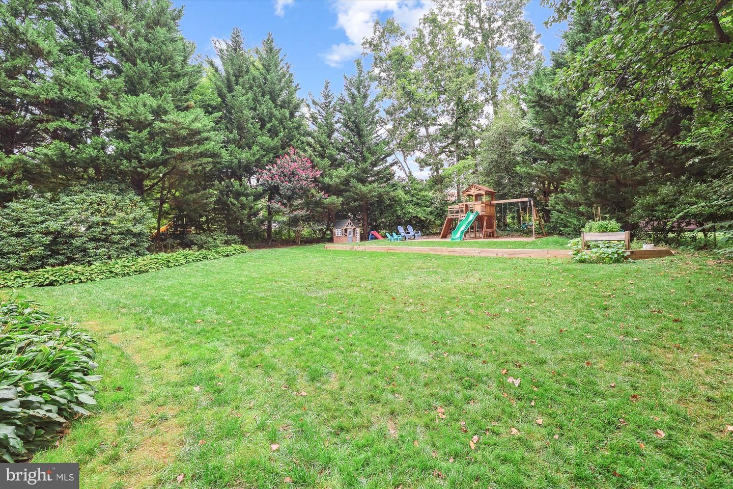 8932 STARK RD, ANNANDALE, Virginia 22003, 4 Bedrooms Bedrooms, ,3 BathroomsBathrooms,Residential,For sale,8932 STARK RD,VAFX2257416 MLS # VAFX2257416