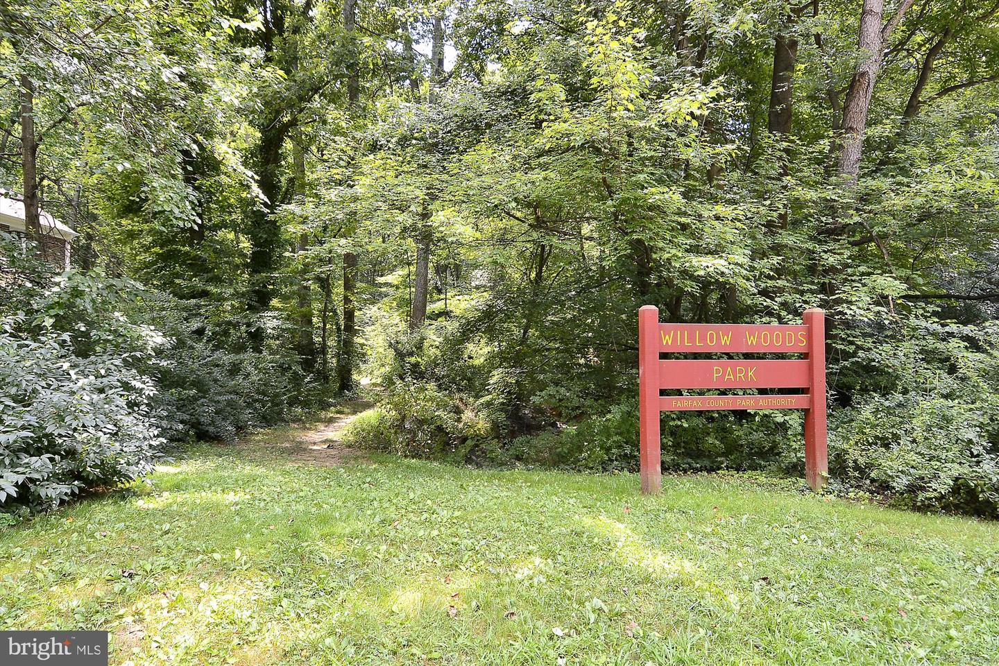 8932 STARK RD, ANNANDALE, Virginia 22003, 4 Bedrooms Bedrooms, ,3 BathroomsBathrooms,Residential,For sale,8932 STARK RD,VAFX2257416 MLS # VAFX2257416