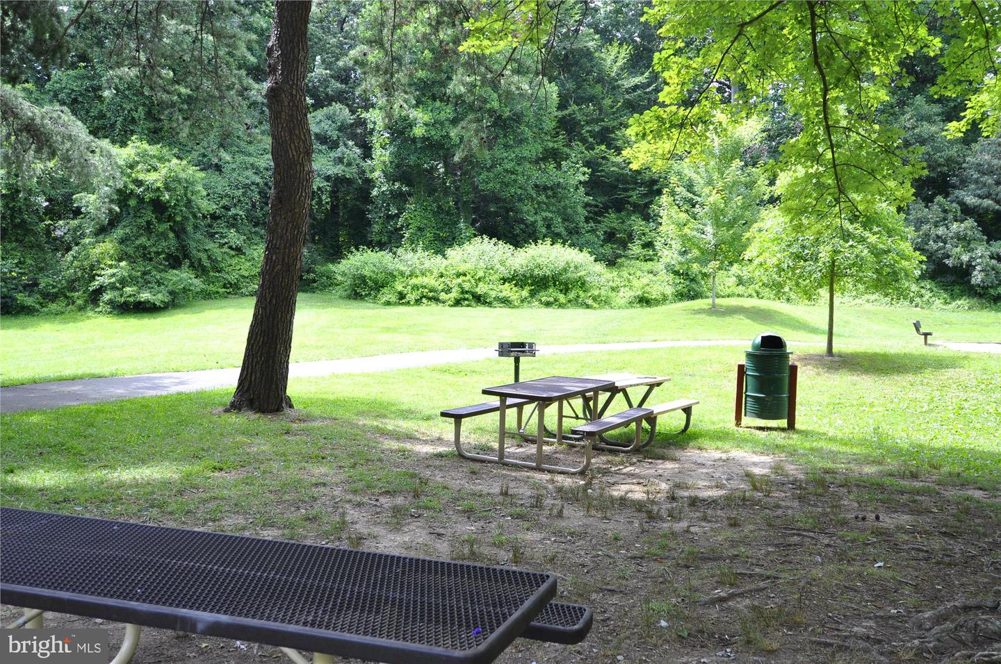 8932 STARK RD, ANNANDALE, Virginia 22003, 4 Bedrooms Bedrooms, ,3 BathroomsBathrooms,Residential,For sale,8932 STARK RD,VAFX2257416 MLS # VAFX2257416