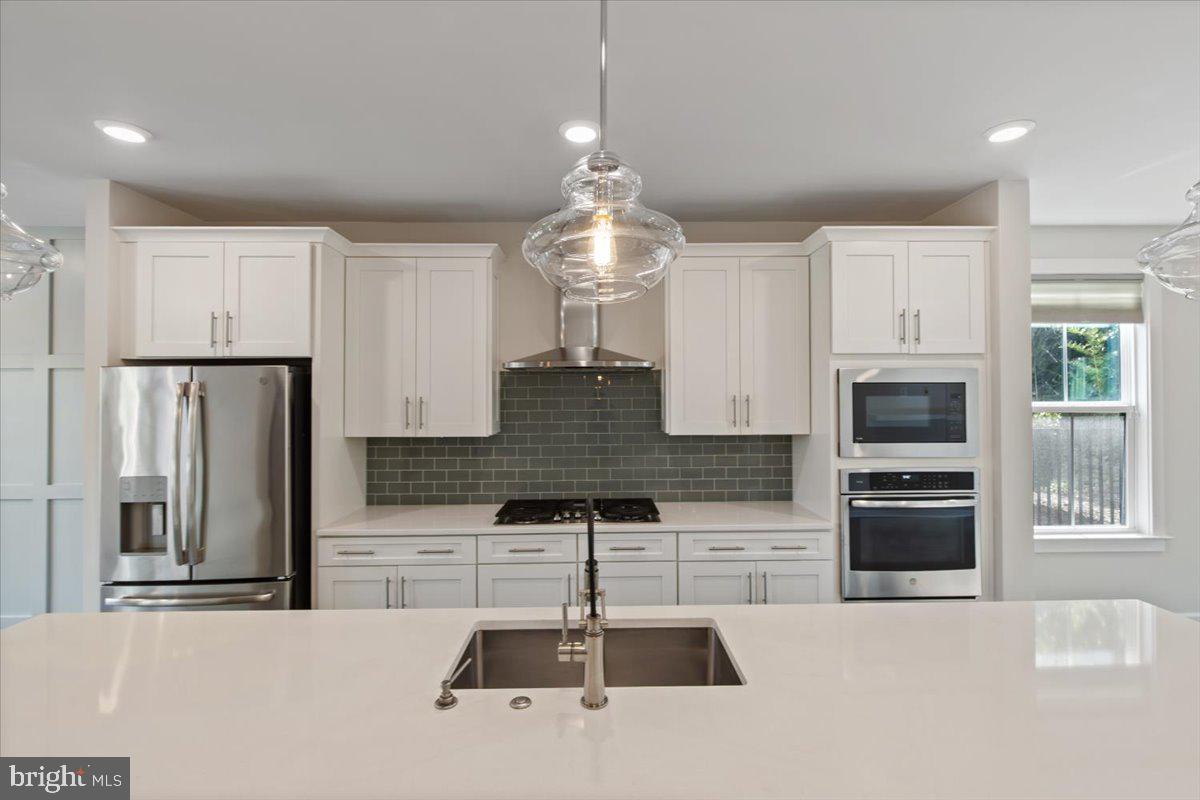 5740 10TH RD N, ARLINGTON, Virginia 22205, 4 Bedrooms Bedrooms, ,3 BathroomsBathrooms,Residential,For sale,5740 10TH RD N,VAAR2061368 MLS # VAAR2061368