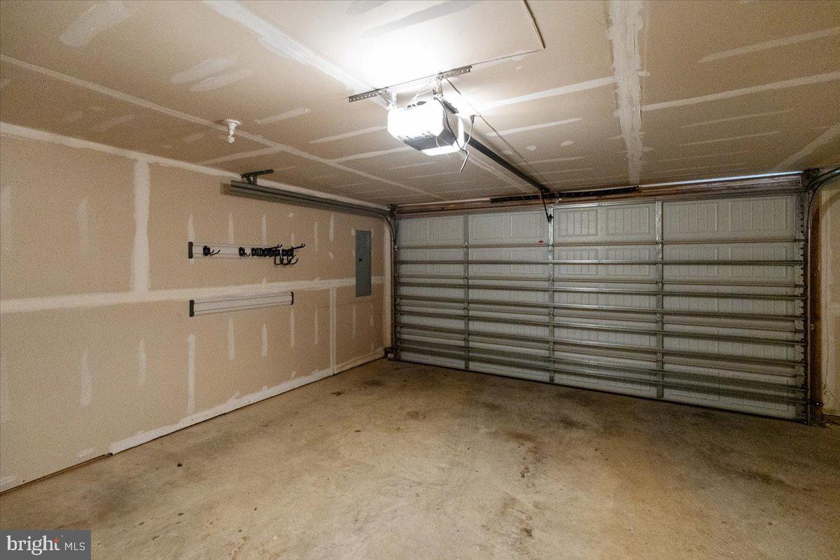 5740 10TH RD N, ARLINGTON, Virginia 22205, 4 Bedrooms Bedrooms, ,3 BathroomsBathrooms,Residential,For sale,5740 10TH RD N,VAAR2061368 MLS # VAAR2061368