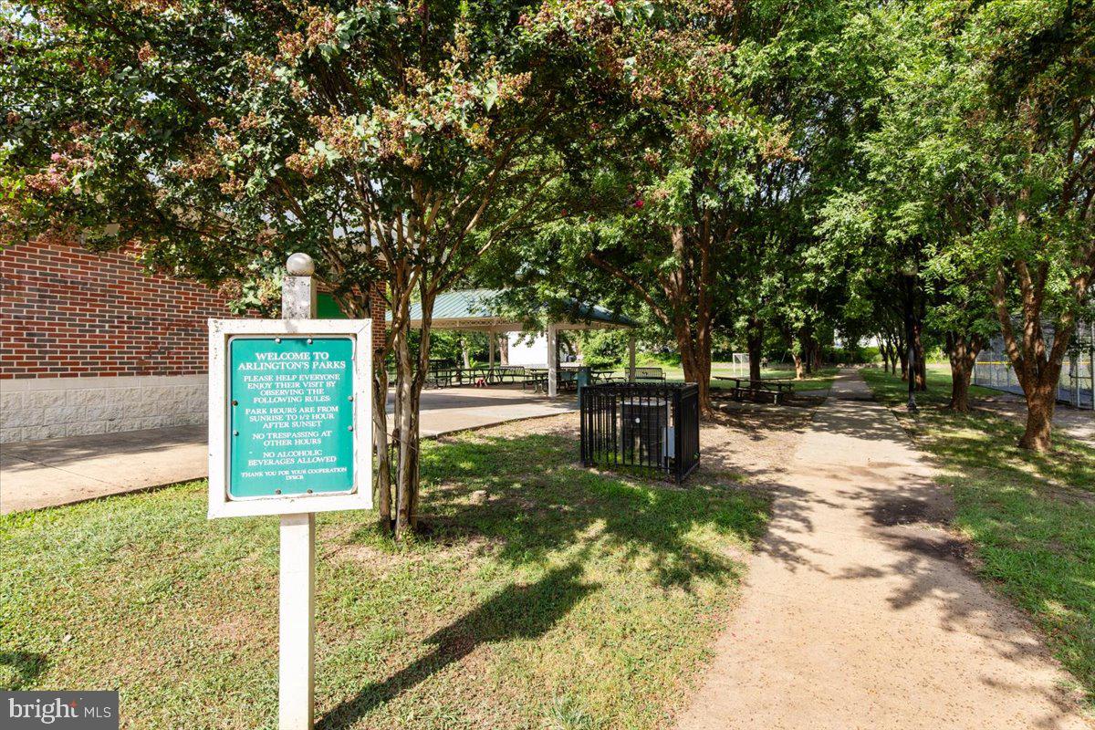 5740 10TH RD N, ARLINGTON, Virginia 22205, 4 Bedrooms Bedrooms, ,3 BathroomsBathrooms,Residential,For sale,5740 10TH RD N,VAAR2061368 MLS # VAAR2061368