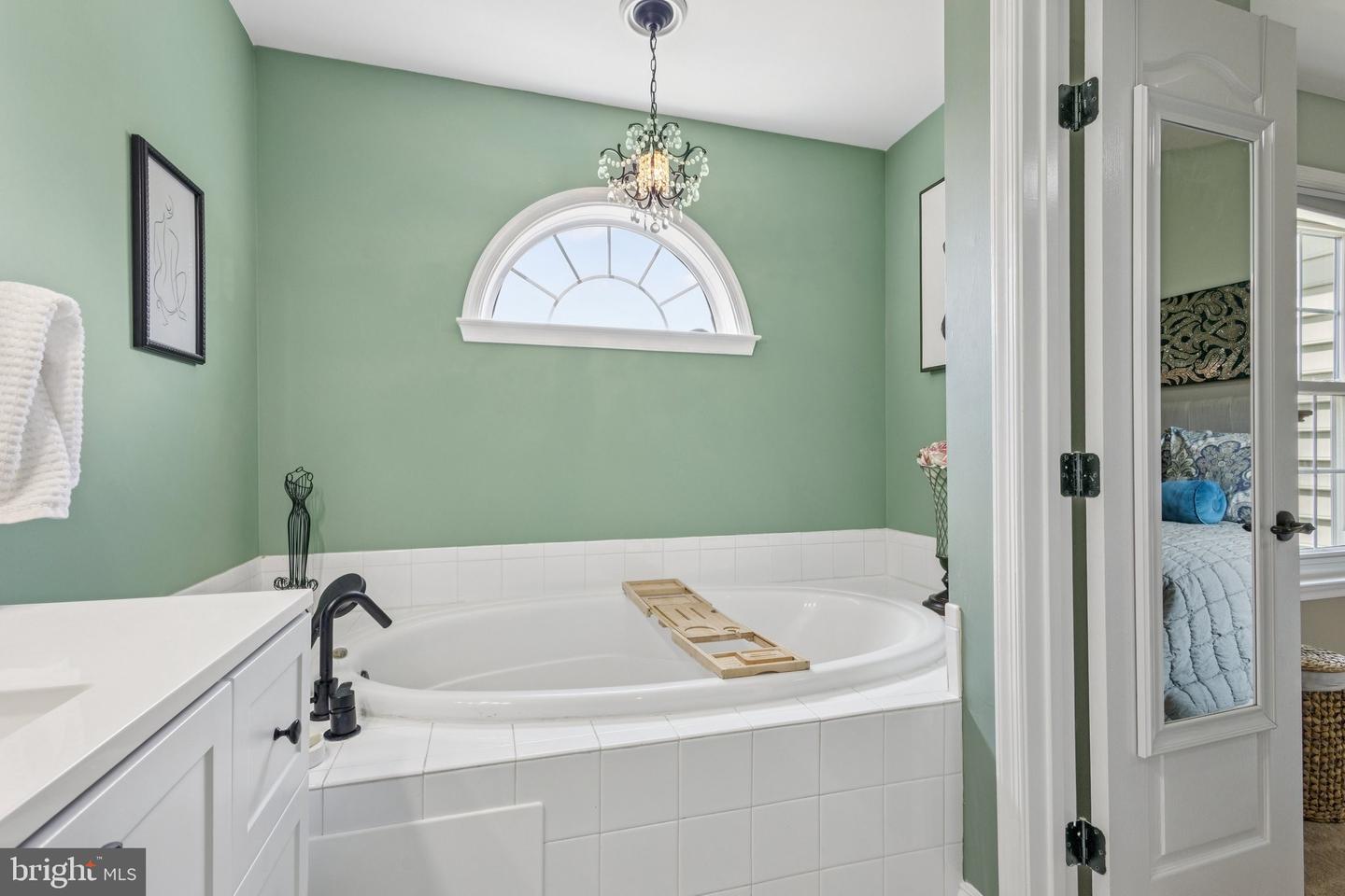 13044 TERMINAL WAY, WOODBRIDGE, Virginia 22193, 2 Bedrooms Bedrooms, ,2 BathroomsBathrooms,Residential,For sale,13044 TERMINAL WAY,VAPW2100052 MLS # VAPW2100052