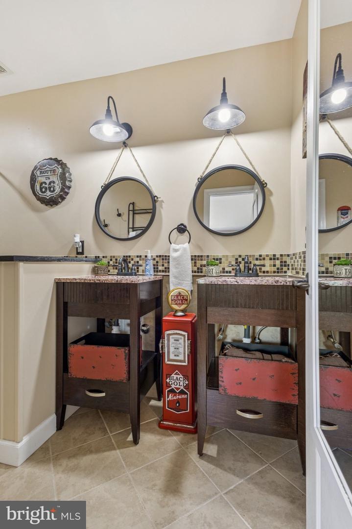 13044 TERMINAL WAY, WOODBRIDGE, Virginia 22193, 2 Bedrooms Bedrooms, ,2 BathroomsBathrooms,Residential,For sale,13044 TERMINAL WAY,VAPW2100052 MLS # VAPW2100052