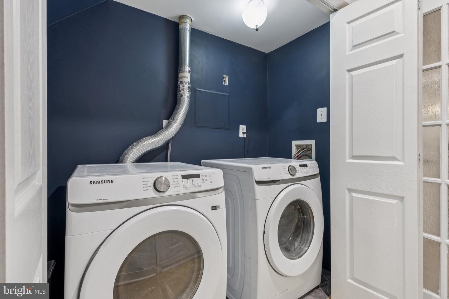 13044 TERMINAL WAY, WOODBRIDGE, Virginia 22193, 2 Bedrooms Bedrooms, ,2 BathroomsBathrooms,Residential,For sale,13044 TERMINAL WAY,VAPW2100052 MLS # VAPW2100052