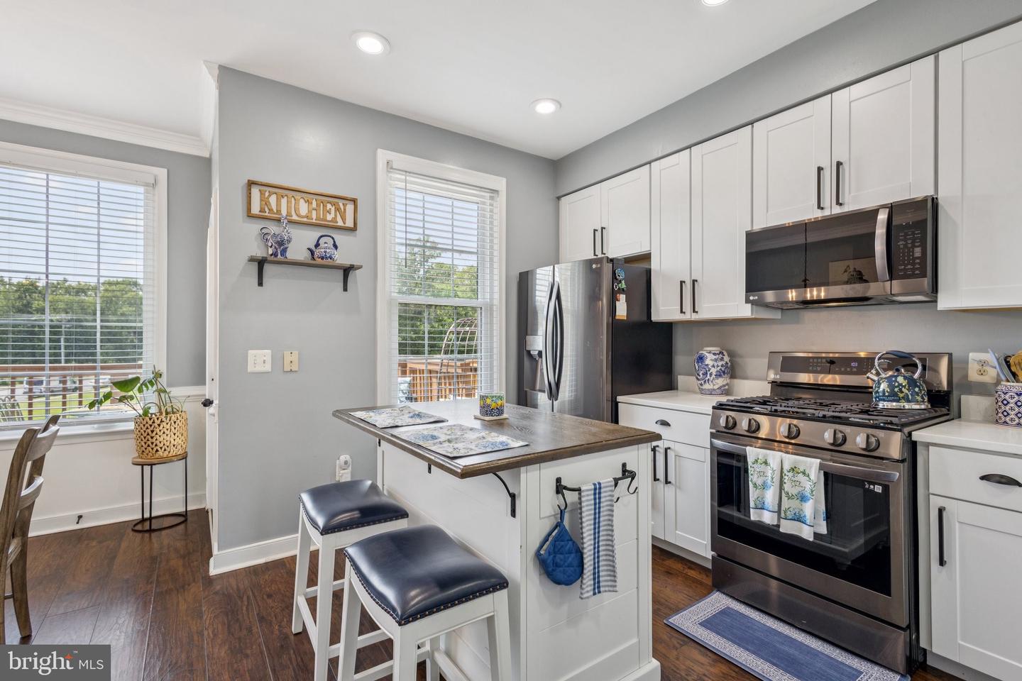 13044 TERMINAL WAY, WOODBRIDGE, Virginia 22193, 2 Bedrooms Bedrooms, ,2 BathroomsBathrooms,Residential,For sale,13044 TERMINAL WAY,VAPW2100052 MLS # VAPW2100052