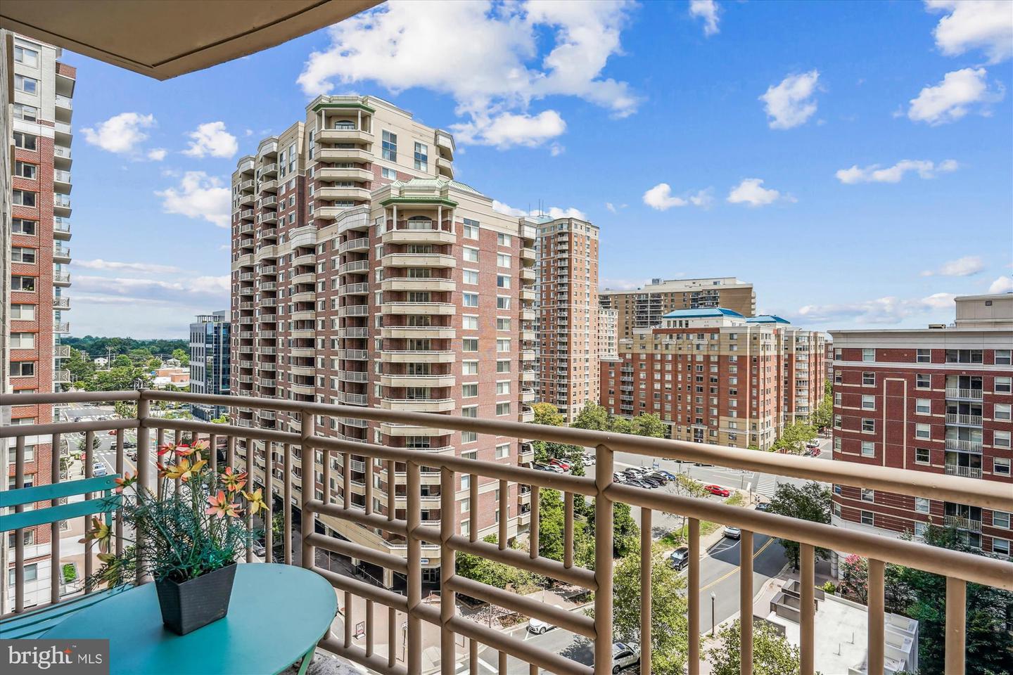 888 N QUINCY ST #1004, ARLINGTON, Virginia 22203, 1 Bedroom Bedrooms, ,1 BathroomBathrooms,Residential,For sale,888 N QUINCY ST #1004,VAAR2061422 MLS # VAAR2061422