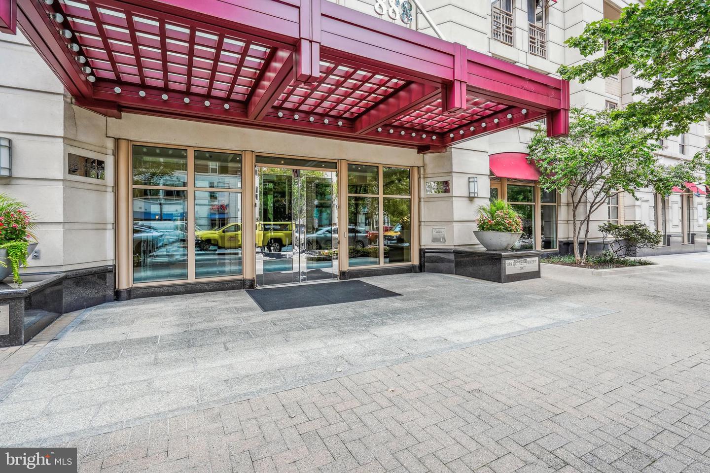 888 N QUINCY ST #1004, ARLINGTON, Virginia 22203, 1 Bedroom Bedrooms, ,1 BathroomBathrooms,Residential,For sale,888 N QUINCY ST #1004,VAAR2061422 MLS # VAAR2061422