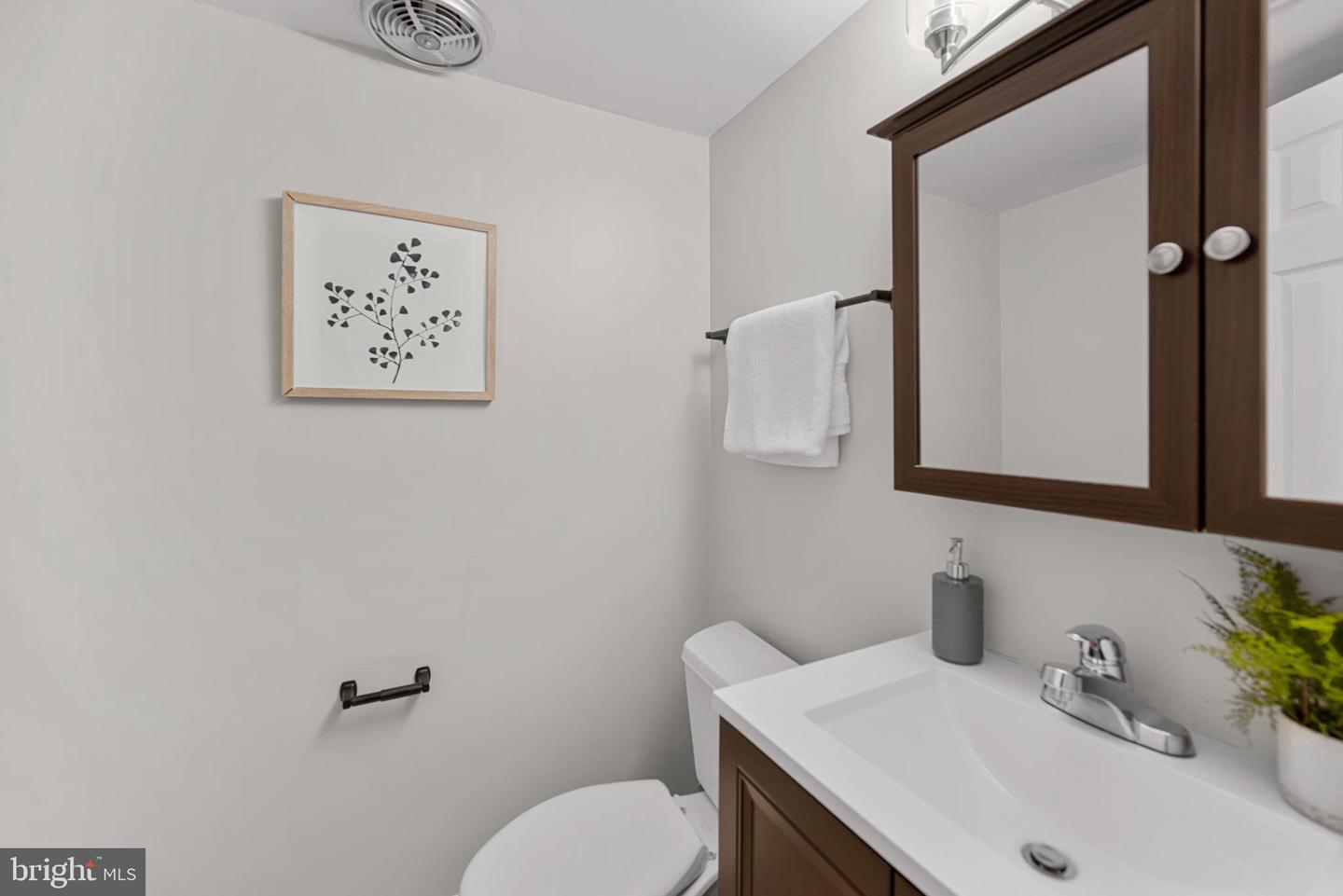 3536 BATH CT, WOODBRIDGE, Virginia 22193, 3 Bedrooms Bedrooms, ,1 BathroomBathrooms,Residential,For sale,3536 BATH CT,VAPW2100084 MLS # VAPW2100084