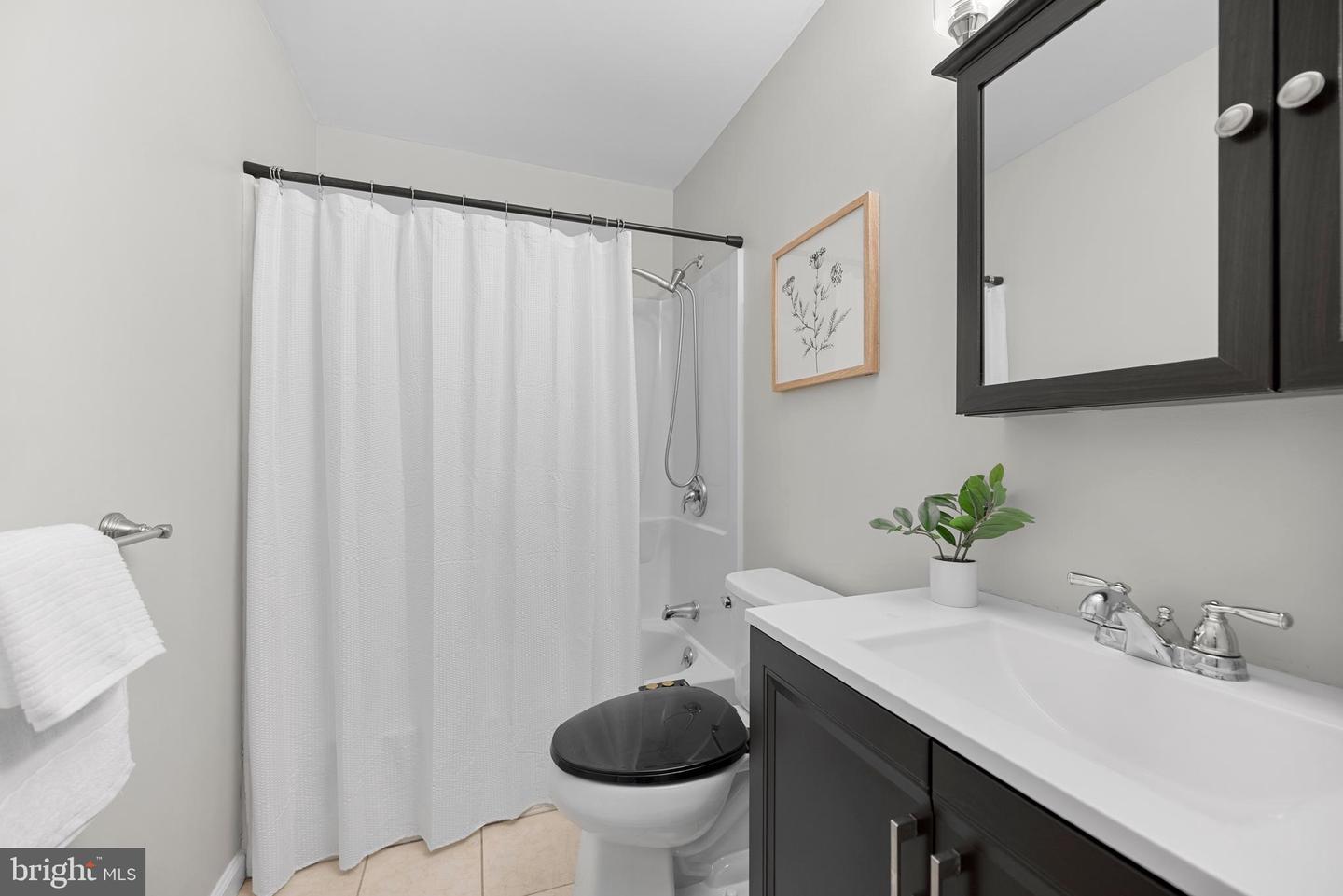 3536 BATH CT, WOODBRIDGE, Virginia 22193, 3 Bedrooms Bedrooms, ,1 BathroomBathrooms,Residential,For sale,3536 BATH CT,VAPW2100084 MLS # VAPW2100084