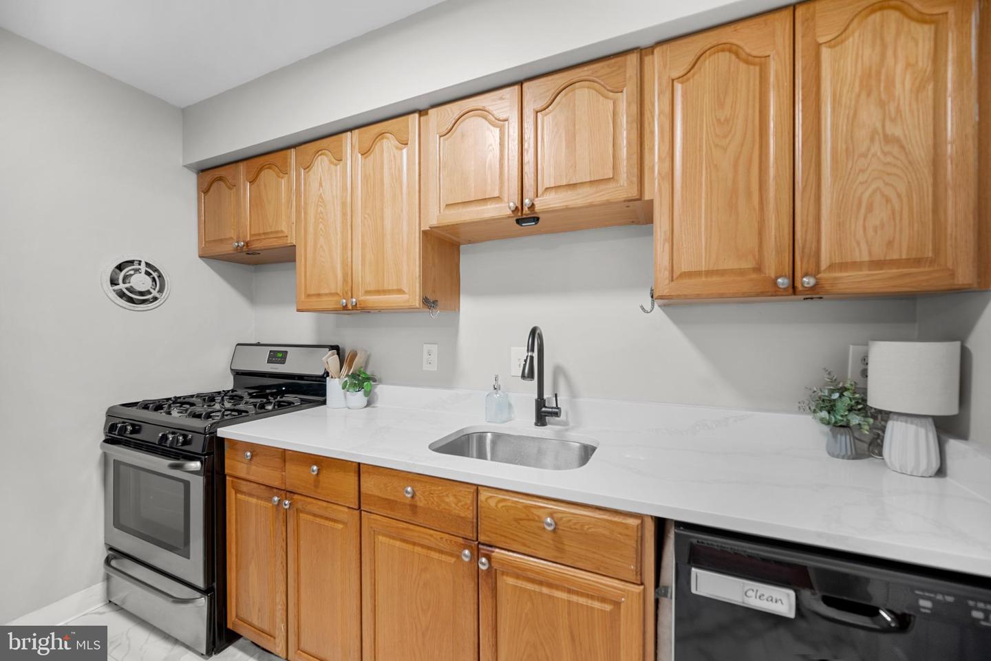 3536 BATH CT, WOODBRIDGE, Virginia 22193, 3 Bedrooms Bedrooms, ,1 BathroomBathrooms,Residential,For sale,3536 BATH CT,VAPW2100084 MLS # VAPW2100084