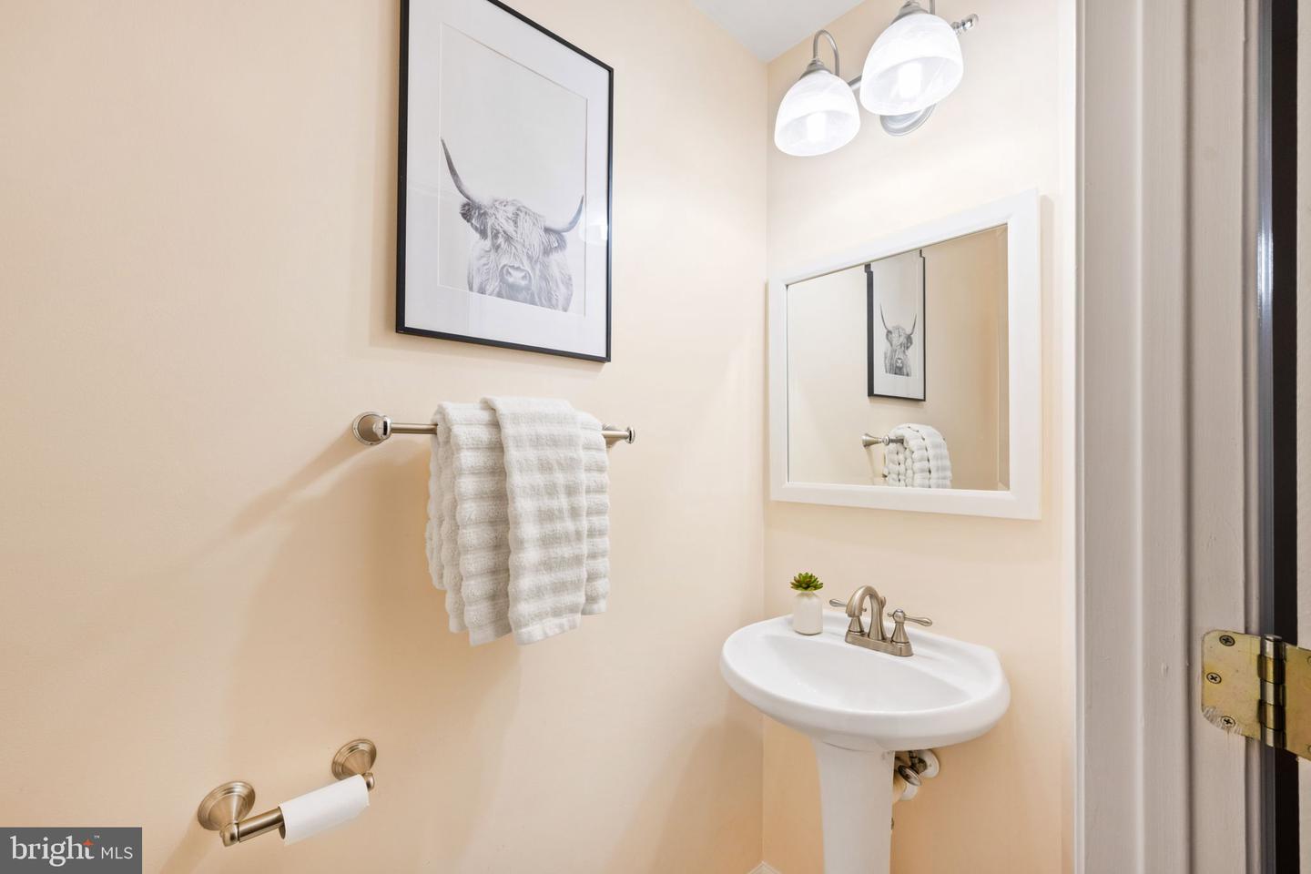 1407 ARGALL PL, ALEXANDRIA, Virginia 22314, 3 Bedrooms Bedrooms, ,2 BathroomsBathrooms,Residential,For sale,1407 ARGALL PL,VAAX2047894 MLS # VAAX2047894