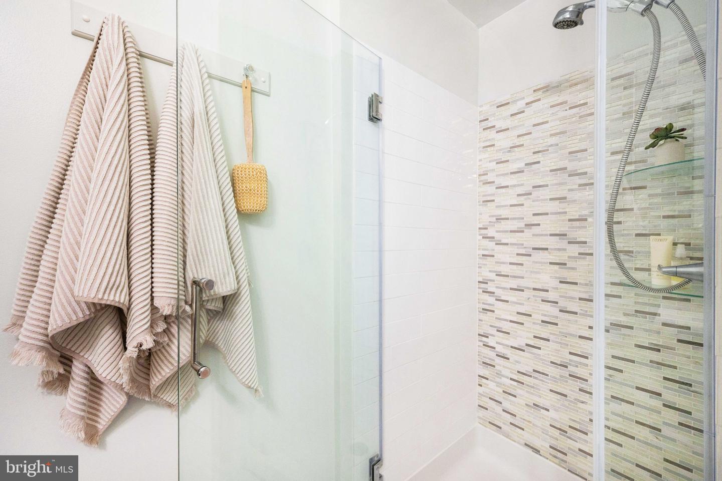 1407 ARGALL PL, ALEXANDRIA, Virginia 22314, 3 Bedrooms Bedrooms, ,2 BathroomsBathrooms,Residential,For sale,1407 ARGALL PL,VAAX2047894 MLS # VAAX2047894