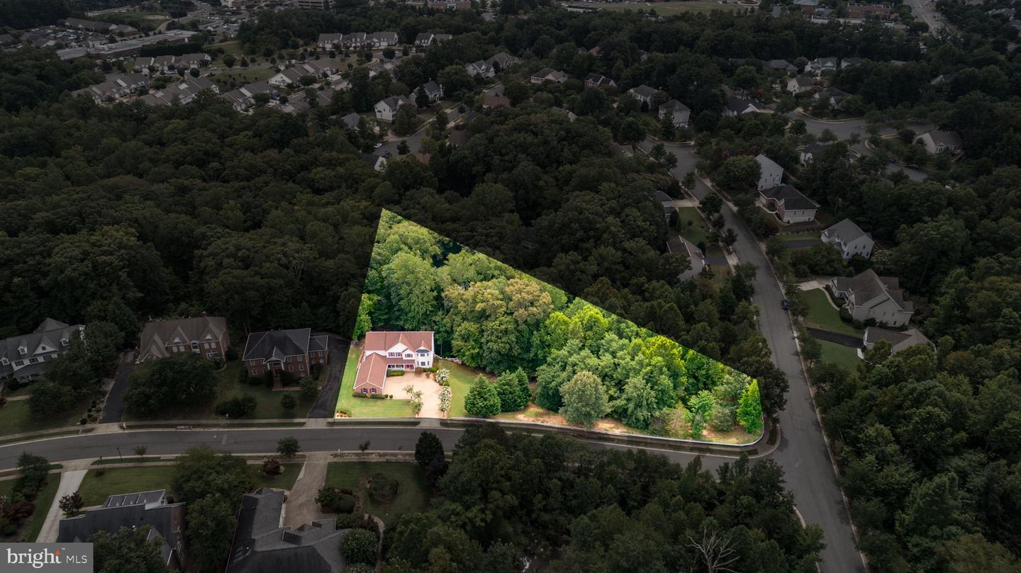 1001 FEATHERSTON CT, FREDERICKSBURG, Virginia 22401, 5 Bedrooms Bedrooms, ,4 BathroomsBathrooms,Residential,For sale,1001 FEATHERSTON CT,VAFB2008660 MLS # VAFB2008660