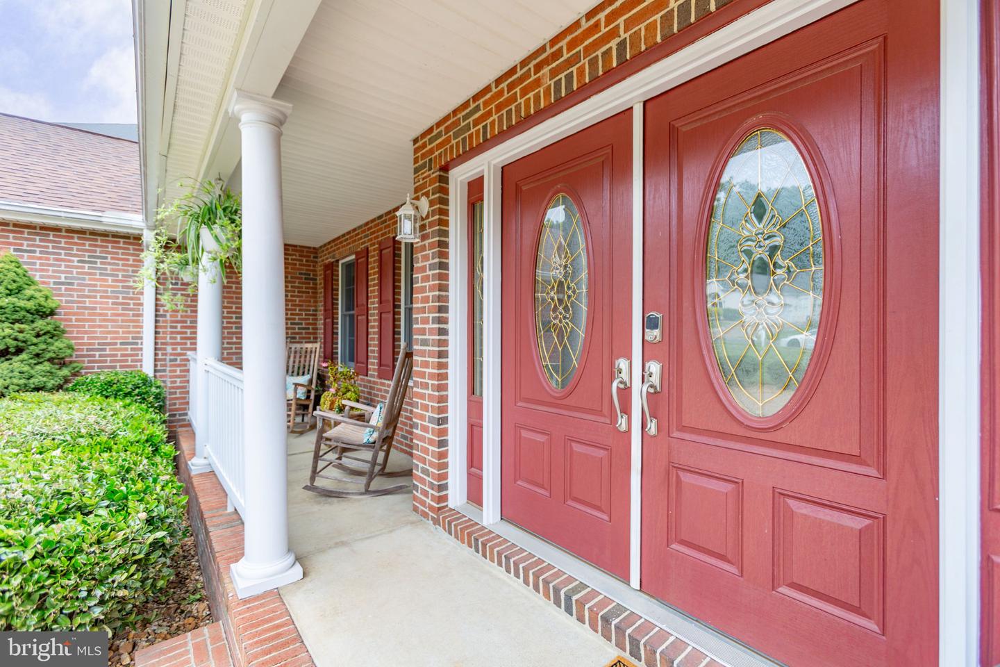1001 FEATHERSTON CT, FREDERICKSBURG, Virginia 22401, 5 Bedrooms Bedrooms, ,4 BathroomsBathrooms,Residential,For sale,1001 FEATHERSTON CT,VAFB2008660 MLS # VAFB2008660