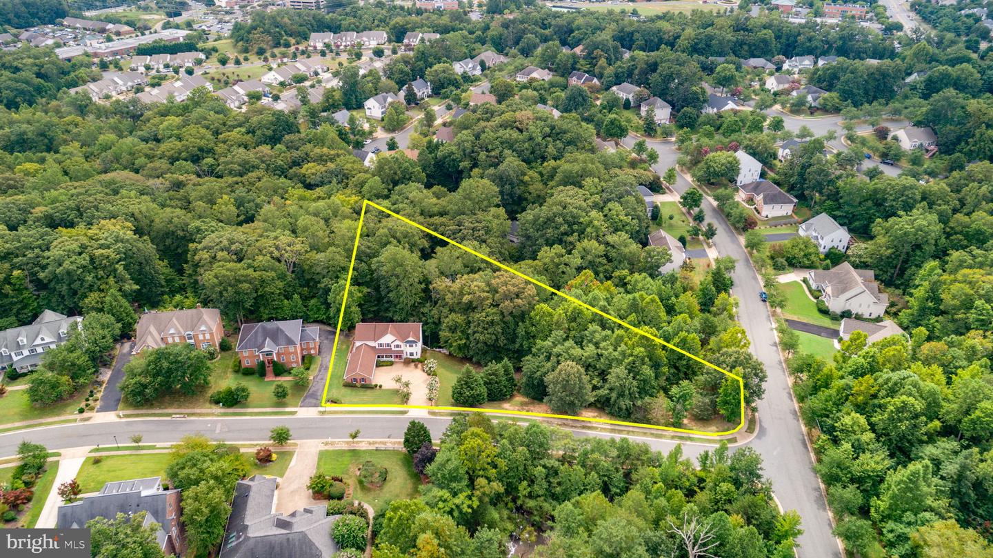 1001 FEATHERSTON CT, FREDERICKSBURG, Virginia 22401, 5 Bedrooms Bedrooms, ,4 BathroomsBathrooms,Residential,For sale,1001 FEATHERSTON CT,VAFB2008660 MLS # VAFB2008660
