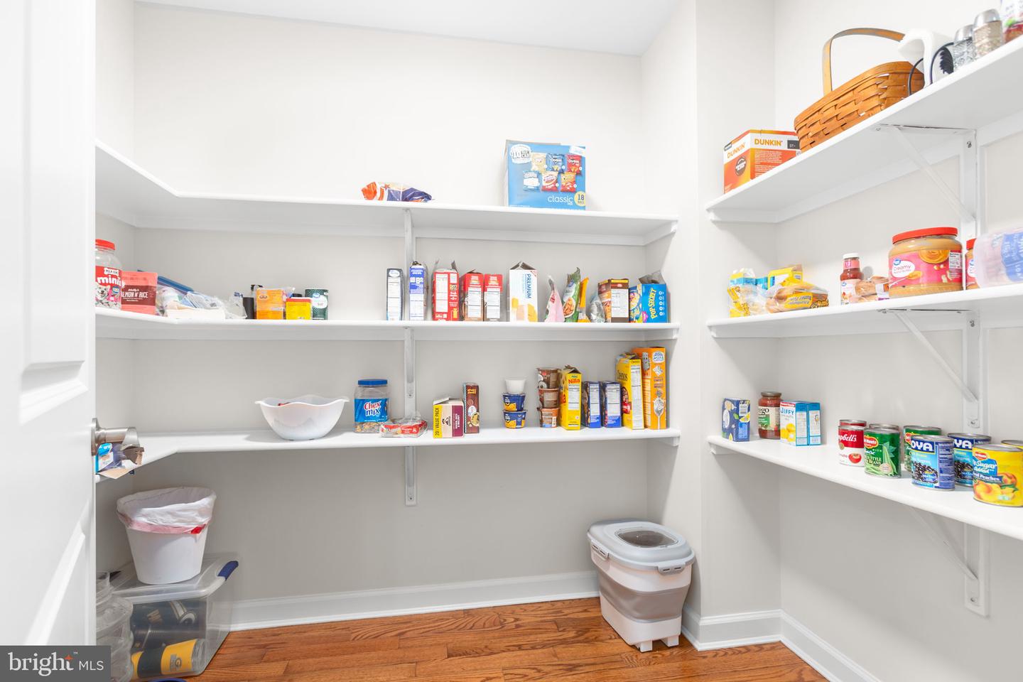 1001 FEATHERSTON CT, FREDERICKSBURG, Virginia 22401, 5 Bedrooms Bedrooms, ,4 BathroomsBathrooms,Residential,For sale,1001 FEATHERSTON CT,VAFB2008660 MLS # VAFB2008660