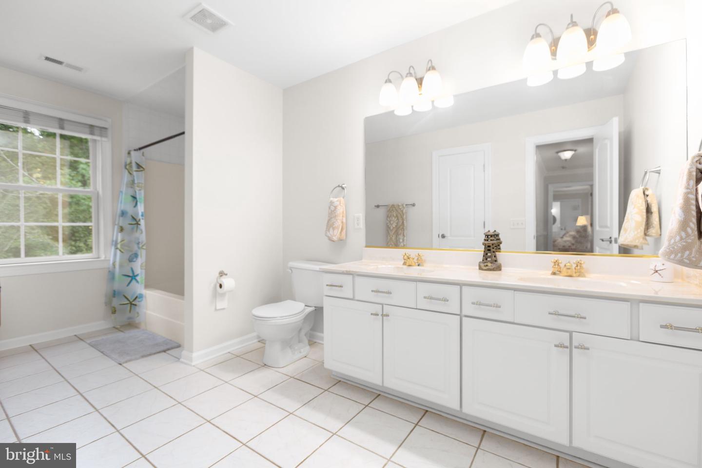 1001 FEATHERSTON CT, FREDERICKSBURG, Virginia 22401, 5 Bedrooms Bedrooms, ,4 BathroomsBathrooms,Residential,For sale,1001 FEATHERSTON CT,VAFB2008660 MLS # VAFB2008660