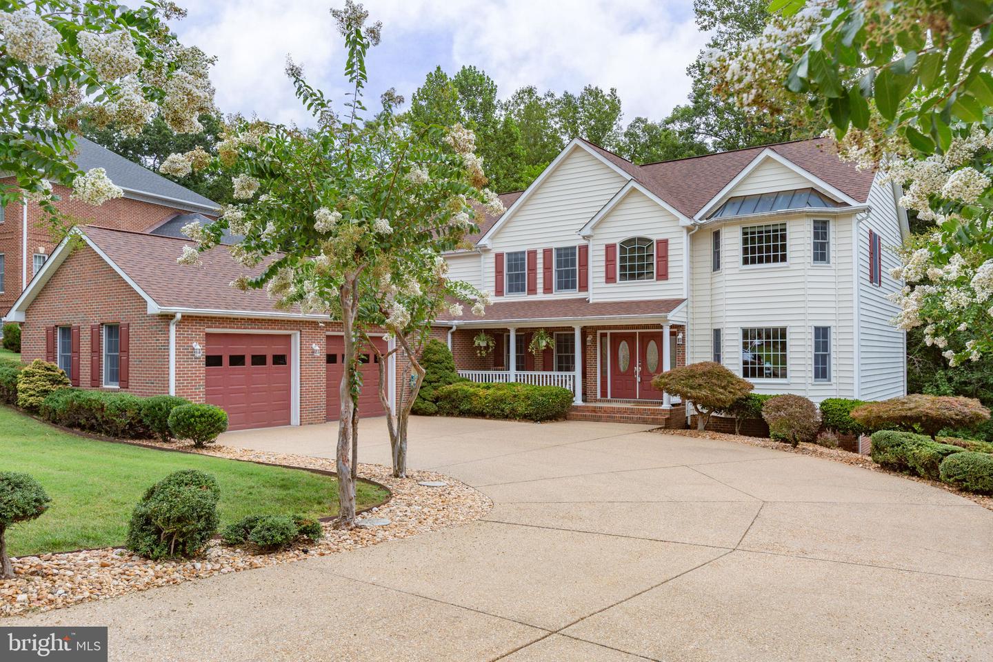 1001 FEATHERSTON CT, FREDERICKSBURG, Virginia 22401, 5 Bedrooms Bedrooms, ,4 BathroomsBathrooms,Residential,For sale,1001 FEATHERSTON CT,VAFB2008660 MLS # VAFB2008660
