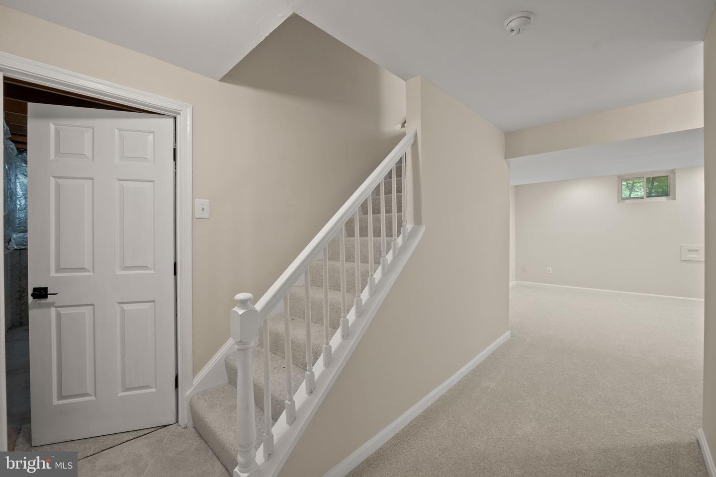 6203 OTTER RUN RD, CLIFTON, Virginia 20124, 4 Bedrooms Bedrooms, ,3 BathroomsBathrooms,Residential,For sale,6203 OTTER RUN RD,VAFX2257928 MLS # VAFX2257928