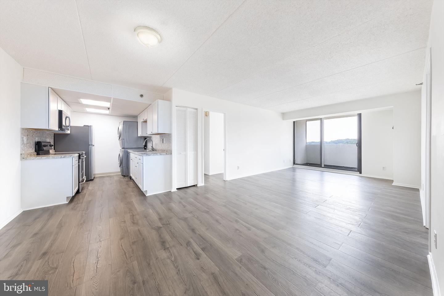 5911 EDSALL RD #912, ALEXANDRIA, Virginia 22304, 2 Bedrooms Bedrooms, ,2 BathroomsBathrooms,Residential,For sale,5911 EDSALL RD #912,VAAX2047956 MLS # VAAX2047956