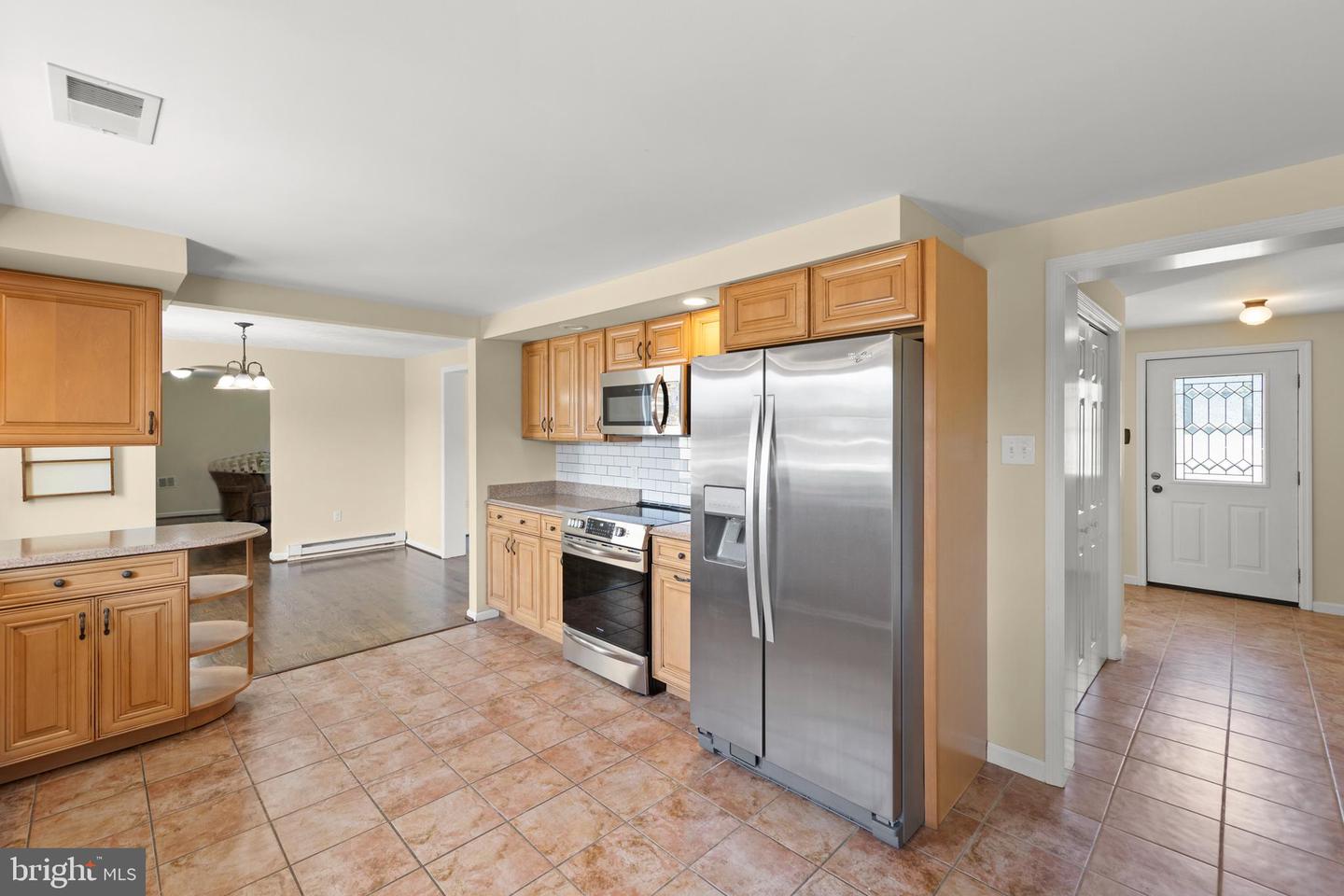100 DOGWOOD LN, STEPHENSON, Virginia 22656, 4 Bedrooms Bedrooms, 8 Rooms Rooms,3 BathroomsBathrooms,Residential,For sale,100 DOGWOOD LN,VAFV2035752 MLS # VAFV2035752