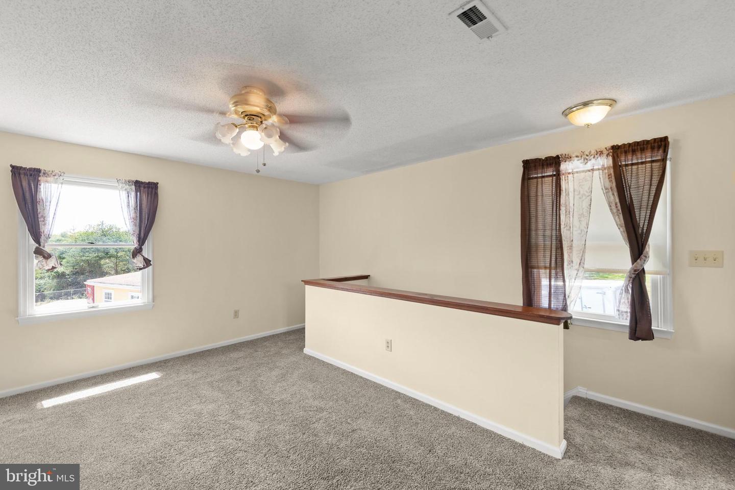100 DOGWOOD LN, STEPHENSON, Virginia 22656, 4 Bedrooms Bedrooms, 8 Rooms Rooms,3 BathroomsBathrooms,Residential,For sale,100 DOGWOOD LN,VAFV2035752 MLS # VAFV2035752