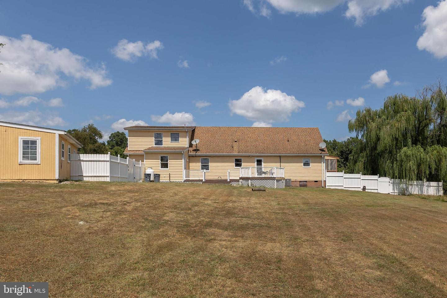 100 DOGWOOD LN, STEPHENSON, Virginia 22656, 4 Bedrooms Bedrooms, 8 Rooms Rooms,3 BathroomsBathrooms,Residential,For sale,100 DOGWOOD LN,VAFV2035752 MLS # VAFV2035752