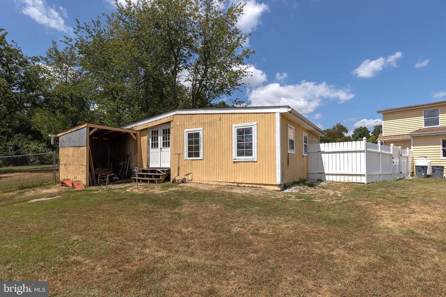 100 DOGWOOD LN, STEPHENSON, Virginia 22656, 4 Bedrooms Bedrooms, 8 Rooms Rooms,3 BathroomsBathrooms,Residential,For sale,100 DOGWOOD LN,VAFV2035752 MLS # VAFV2035752