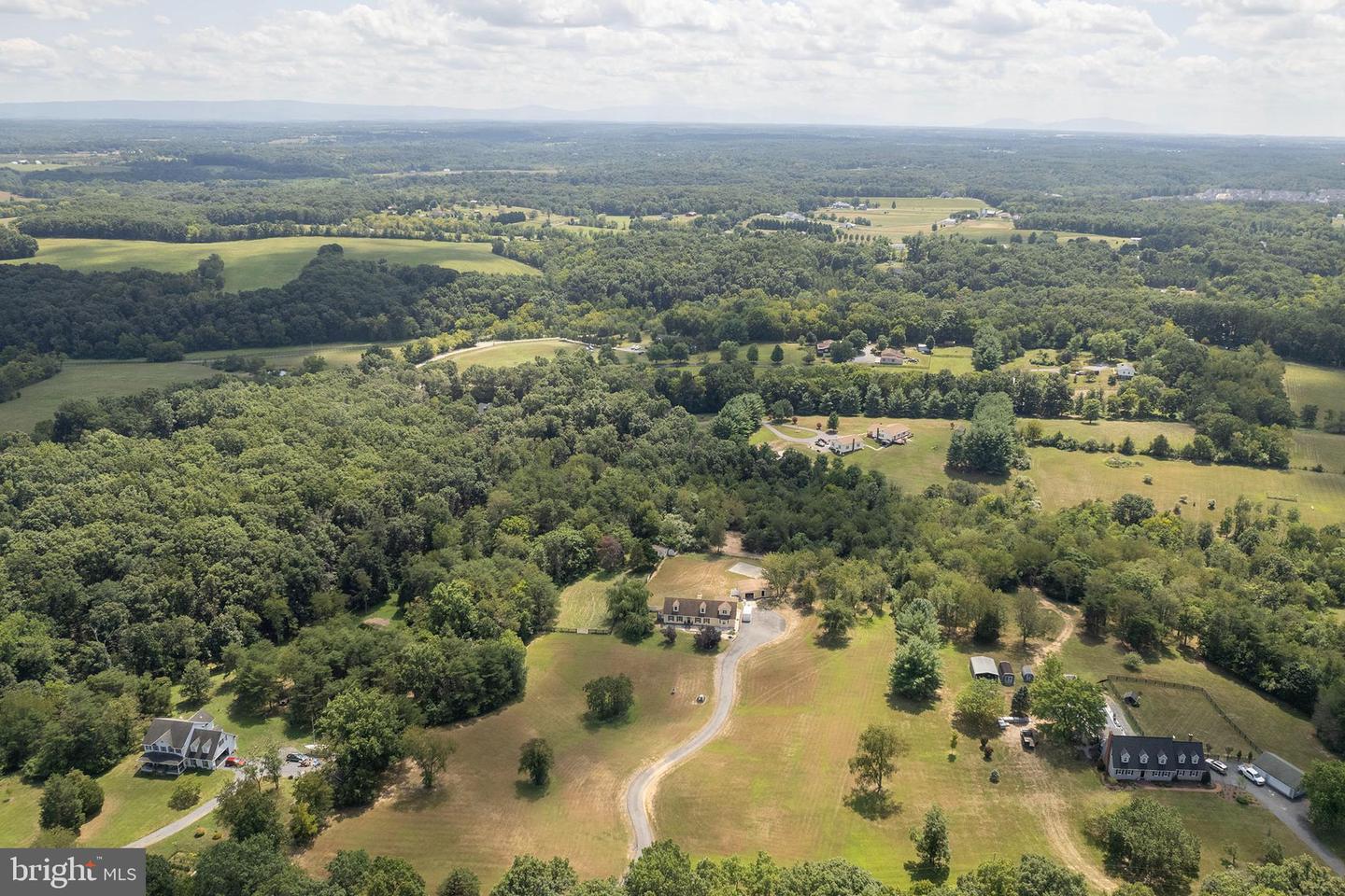 100 DOGWOOD LN, STEPHENSON, Virginia 22656, 4 Bedrooms Bedrooms, 8 Rooms Rooms,3 BathroomsBathrooms,Residential,For sale,100 DOGWOOD LN,VAFV2035752 MLS # VAFV2035752