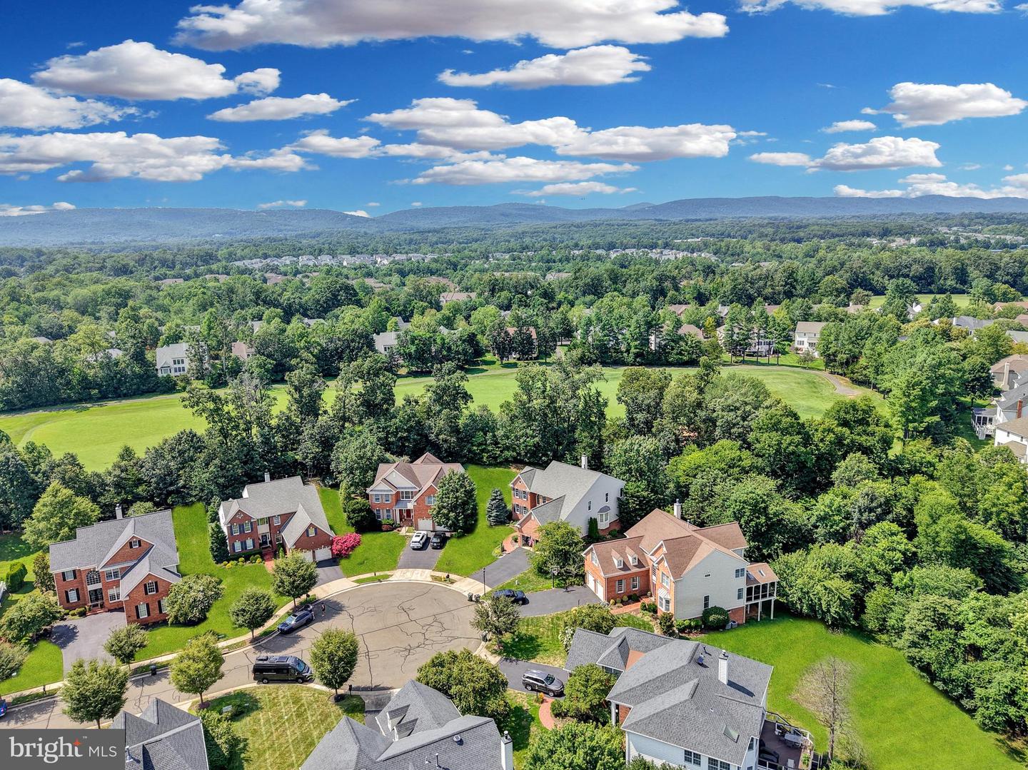 5908 INTERLACHEN CT, HAYMARKET, Virginia 20169, 4 Bedrooms Bedrooms, ,4 BathroomsBathrooms,Residential,For sale,5908 INTERLACHEN CT,VAPW2100244 MLS # VAPW2100244