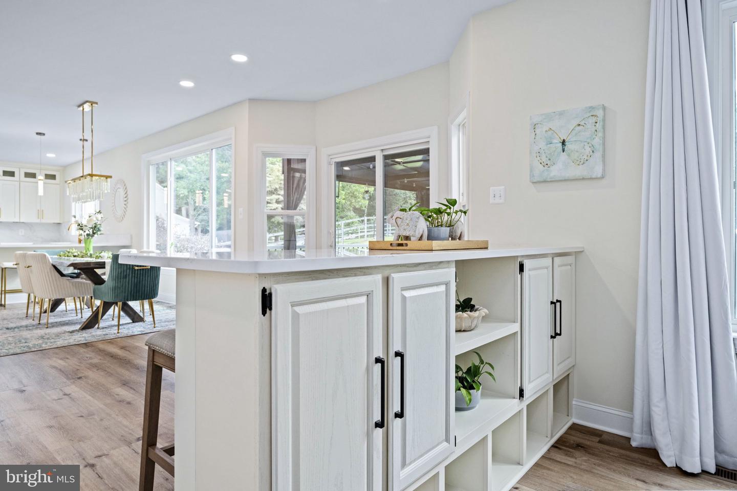 7095 SIGNAL HILL RD, MANASSAS, Virginia 20111, 5 Bedrooms Bedrooms, ,4 BathroomsBathrooms,Residential,For sale,7095 SIGNAL HILL RD,VAPW2100352 MLS # VAPW2100352