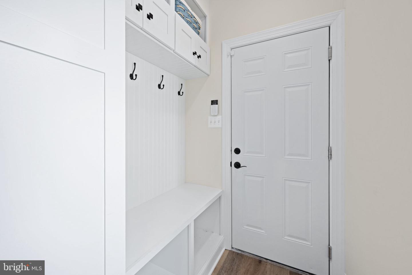 7095 SIGNAL HILL RD, MANASSAS, Virginia 20111, 5 Bedrooms Bedrooms, ,4 BathroomsBathrooms,Residential,For sale,7095 SIGNAL HILL RD,VAPW2100352 MLS # VAPW2100352