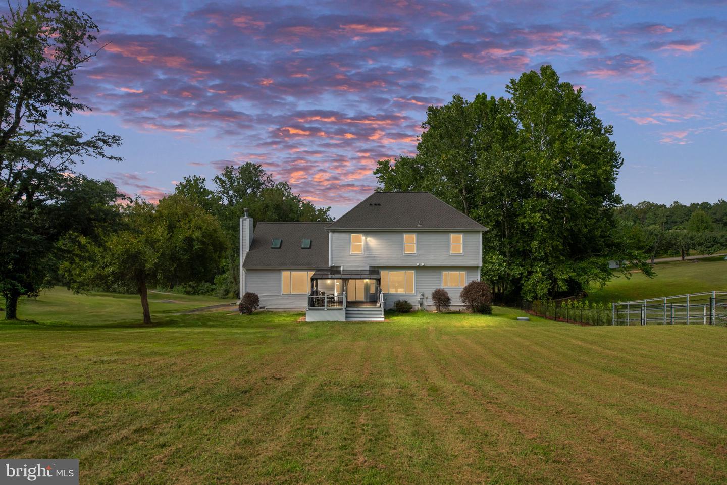 7095 SIGNAL HILL RD, MANASSAS, Virginia 20111, 5 Bedrooms Bedrooms, ,4 BathroomsBathrooms,Residential,For sale,7095 SIGNAL HILL RD,VAPW2100352 MLS # VAPW2100352
