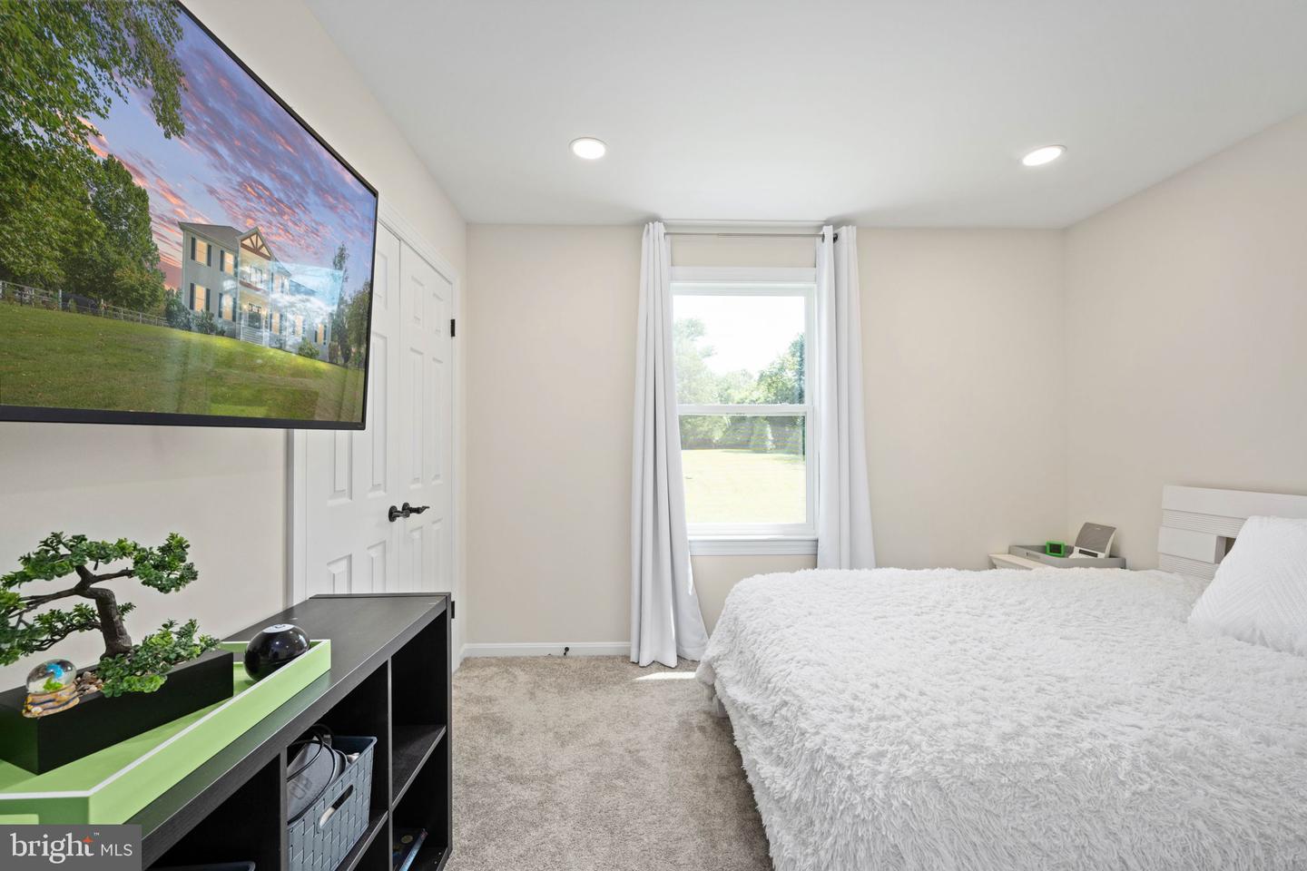 7095 SIGNAL HILL RD, MANASSAS, Virginia 20111, 5 Bedrooms Bedrooms, ,4 BathroomsBathrooms,Residential,For sale,7095 SIGNAL HILL RD,VAPW2100352 MLS # VAPW2100352
