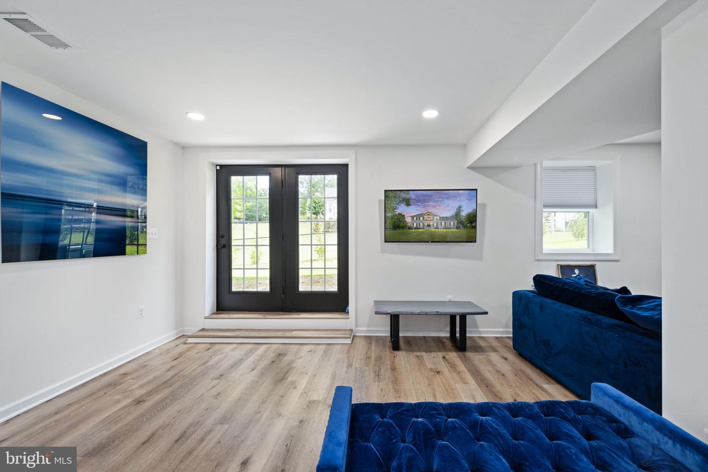 7095 SIGNAL HILL RD, MANASSAS, Virginia 20111, 5 Bedrooms Bedrooms, ,4 BathroomsBathrooms,Residential,For sale,7095 SIGNAL HILL RD,VAPW2100352 MLS # VAPW2100352