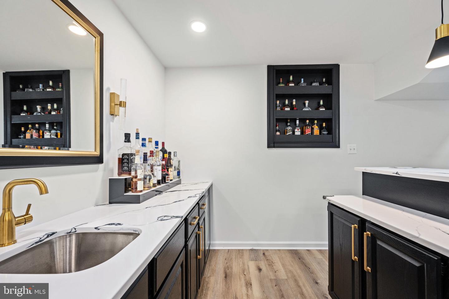 7095 SIGNAL HILL RD, MANASSAS, Virginia 20111, 5 Bedrooms Bedrooms, ,4 BathroomsBathrooms,Residential,For sale,7095 SIGNAL HILL RD,VAPW2100352 MLS # VAPW2100352
