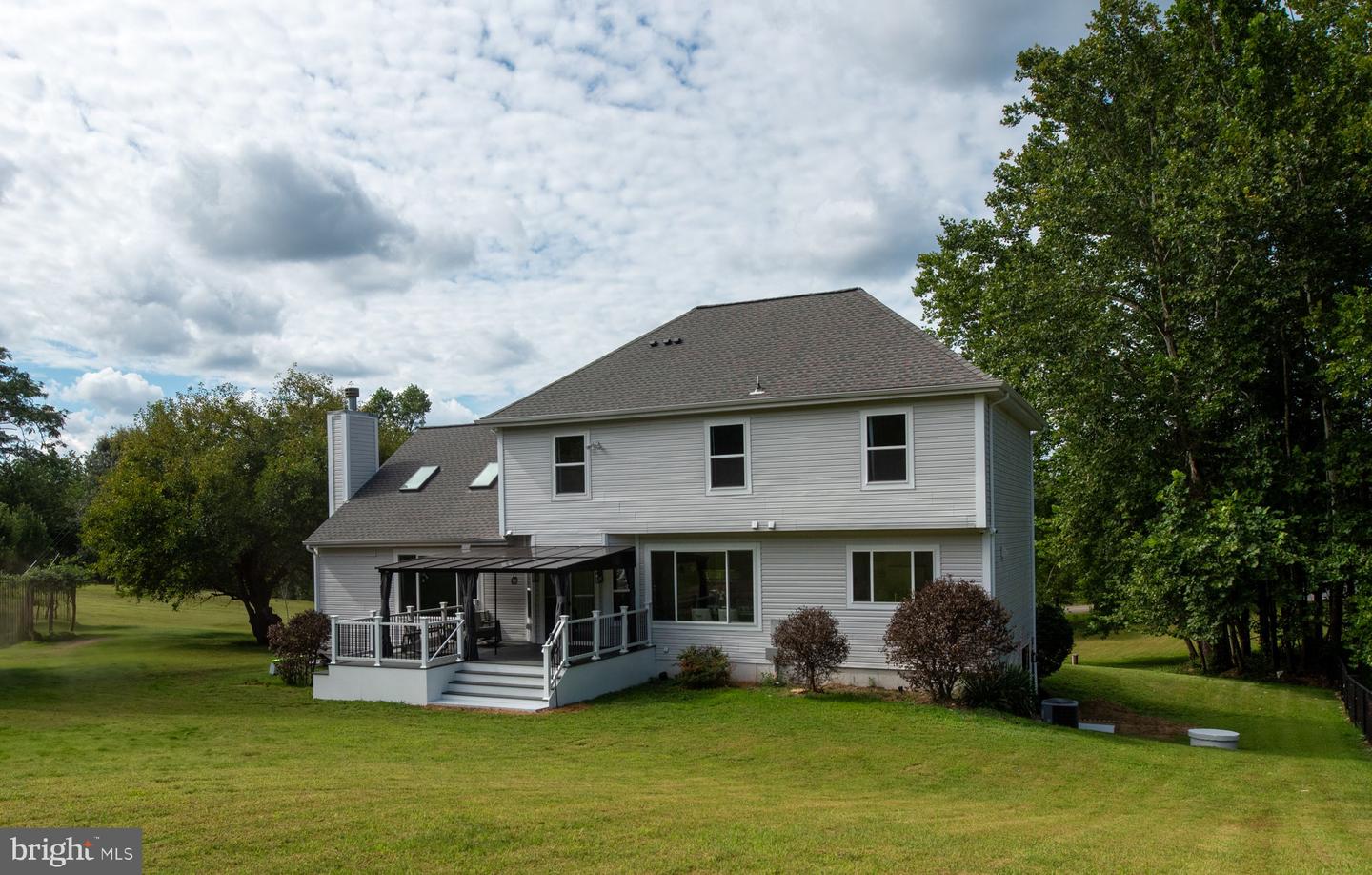 7095 SIGNAL HILL RD, MANASSAS, Virginia 20111, 5 Bedrooms Bedrooms, ,4 BathroomsBathrooms,Residential,For sale,7095 SIGNAL HILL RD,VAPW2100352 MLS # VAPW2100352