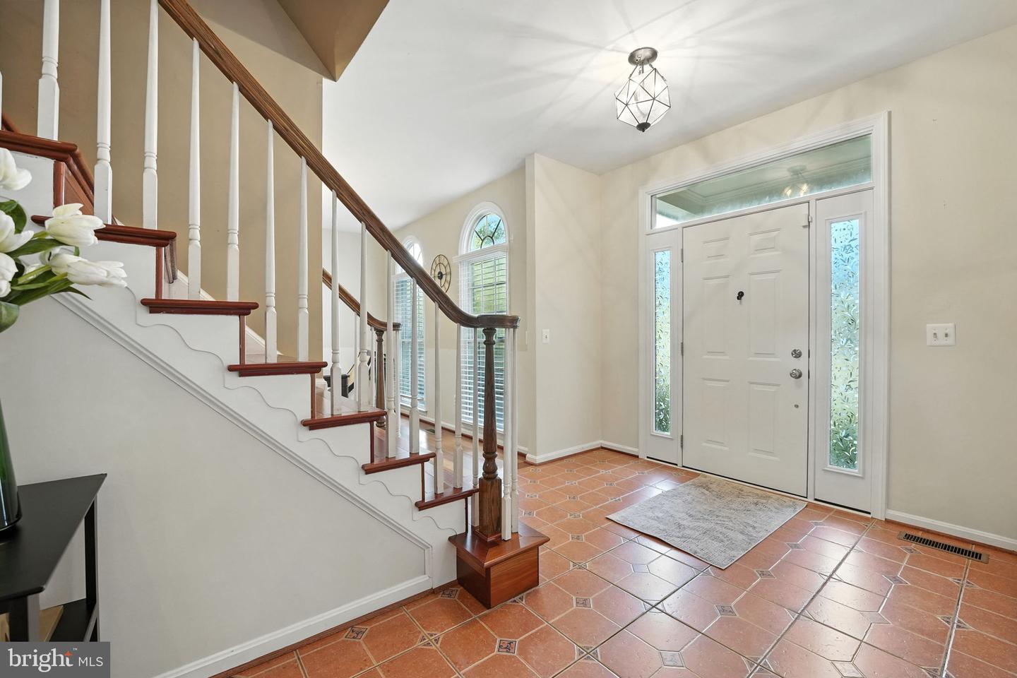 3901 LEAF LAWN LN, WOODBRIDGE, Virginia 22192, 5 Bedrooms Bedrooms, ,3 BathroomsBathrooms,Residential,For sale,3901 LEAF LAWN LN,VAPW2100392 MLS # VAPW2100392
