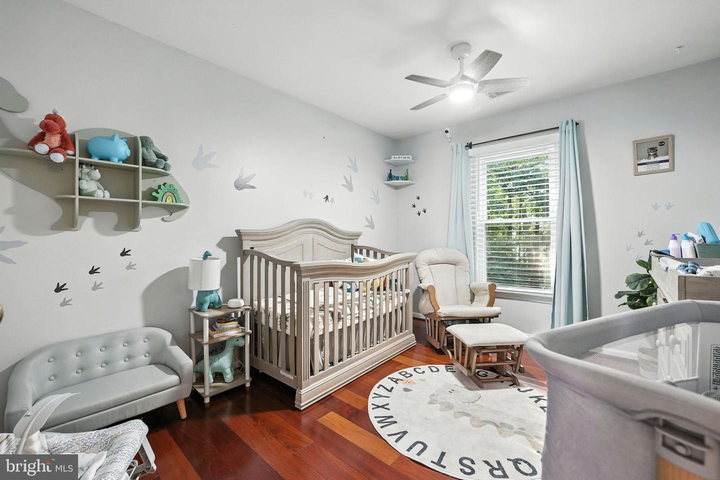 3901 LEAF LAWN LN, WOODBRIDGE, Virginia 22192, 5 Bedrooms Bedrooms, ,3 BathroomsBathrooms,Residential,For sale,3901 LEAF LAWN LN,VAPW2100392 MLS # VAPW2100392