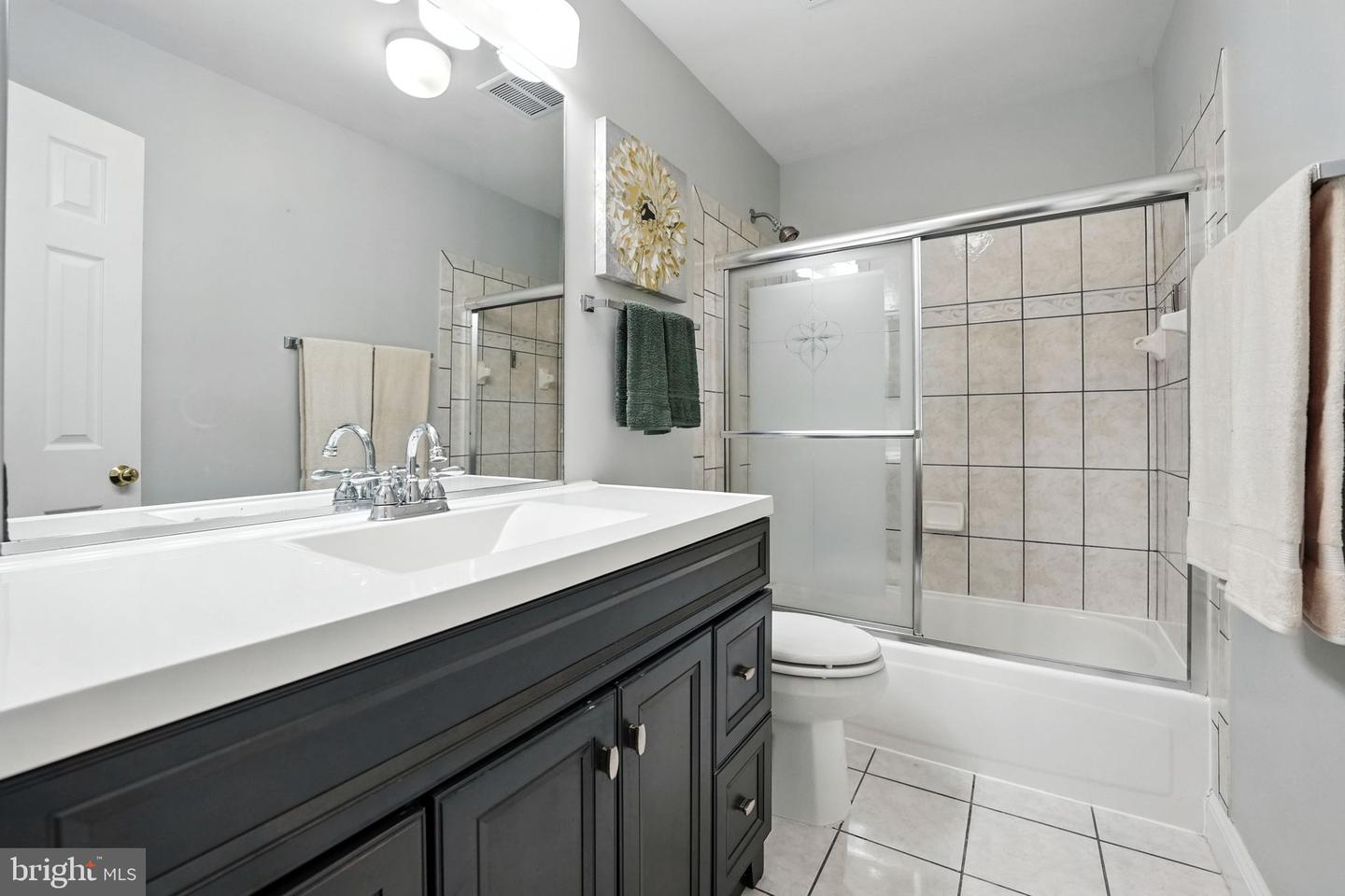 3901 LEAF LAWN LN, WOODBRIDGE, Virginia 22192, 5 Bedrooms Bedrooms, ,3 BathroomsBathrooms,Residential,For sale,3901 LEAF LAWN LN,VAPW2100392 MLS # VAPW2100392
