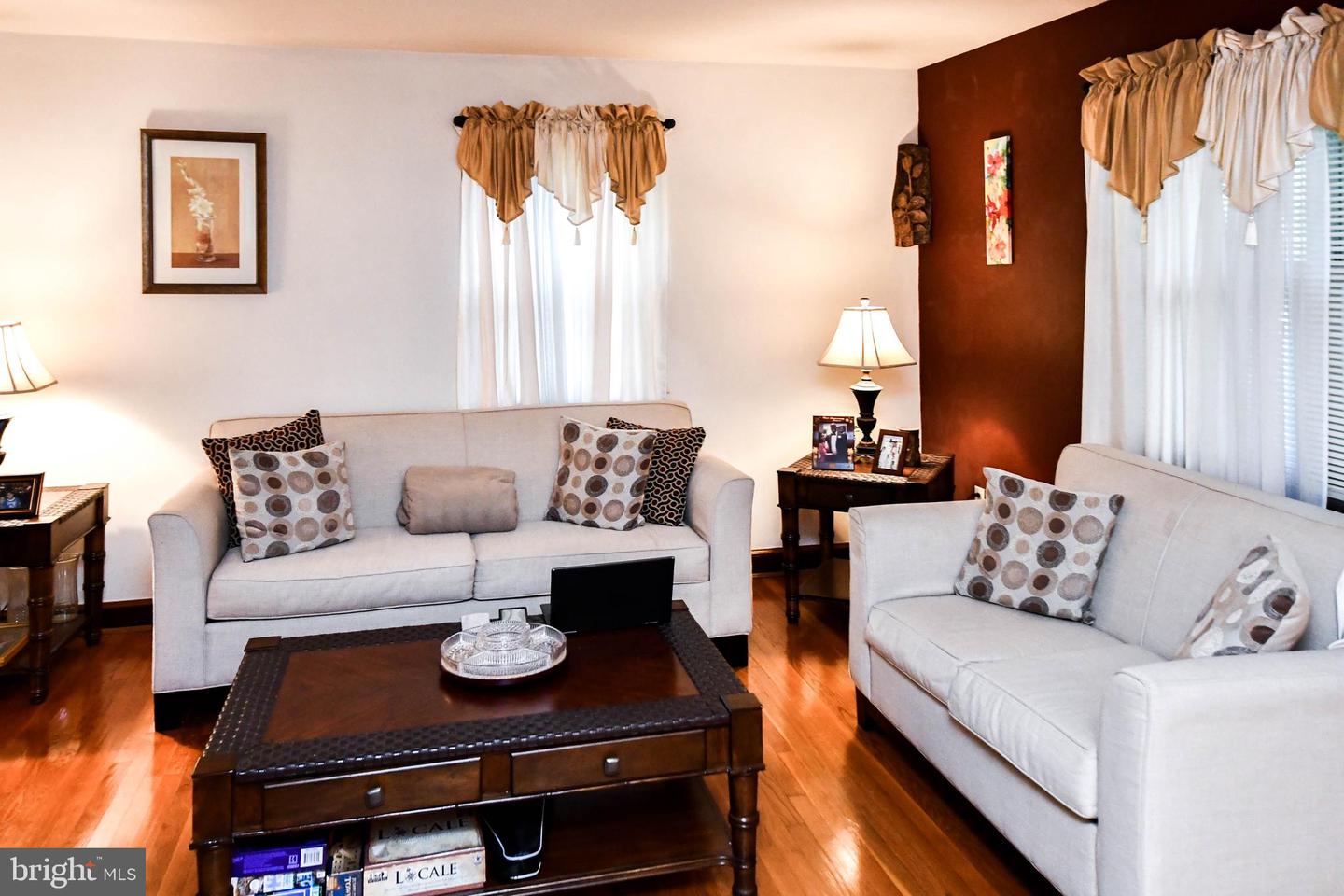 4002 ALABAMA AVE SE, WASHINGTON, District Of Columbia 20020, 3 Bedrooms Bedrooms, ,1 BathroomBathrooms,Residential,For sale,4002 ALABAMA AVE SE,DCDC2213076 MLS # DCDC2213076