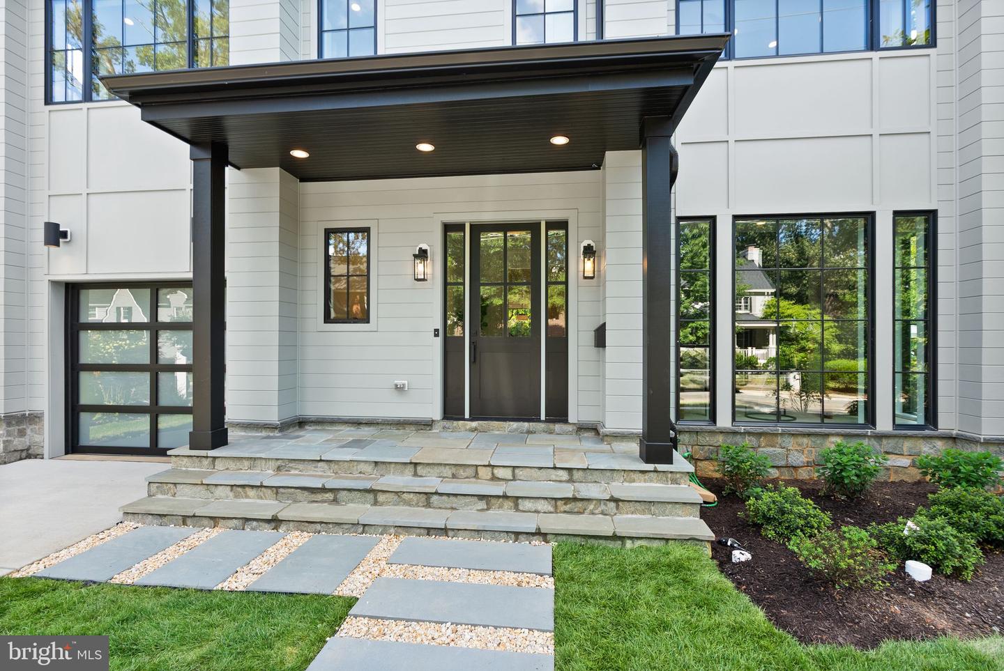 112 N HIGHLAND ST, ARLINGTON, Virginia 22201, 6 Bedrooms Bedrooms, 26 Rooms Rooms,6 BathroomsBathrooms,Residential,For sale,112 N HIGHLAND ST,VAAR2061698 MLS # VAAR2061698