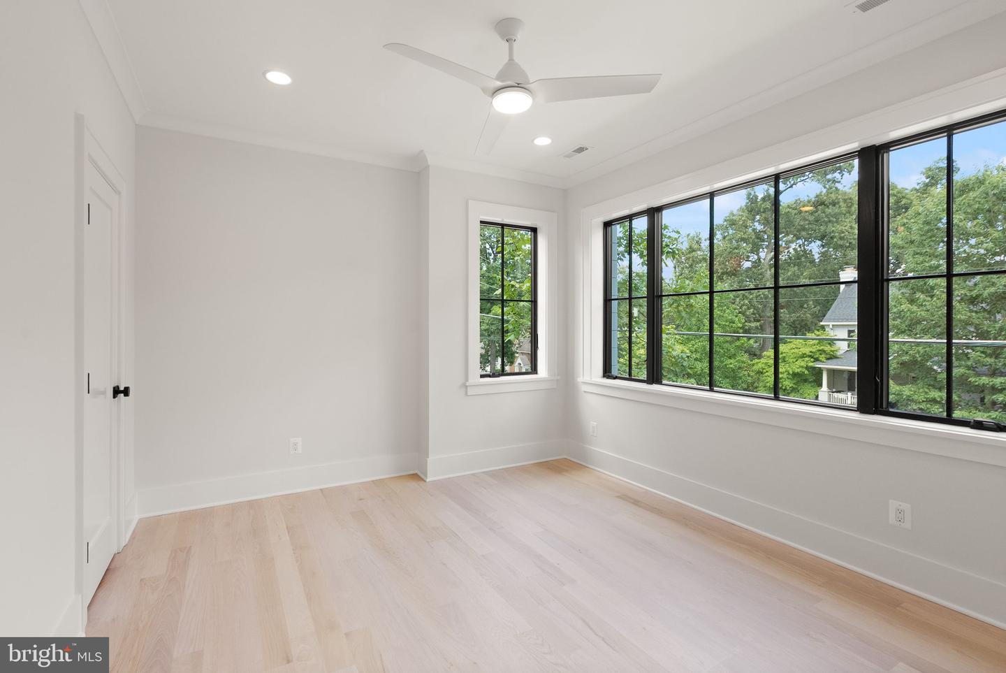112 N HIGHLAND ST, ARLINGTON, Virginia 22201, 6 Bedrooms Bedrooms, 26 Rooms Rooms,6 BathroomsBathrooms,Residential,For sale,112 N HIGHLAND ST,VAAR2061698 MLS # VAAR2061698