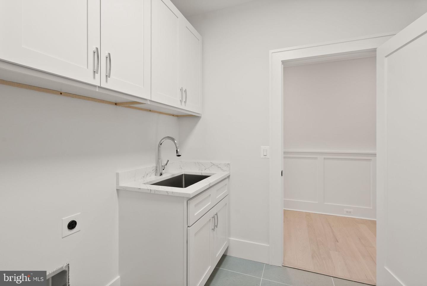 112 N HIGHLAND ST, ARLINGTON, Virginia 22201, 6 Bedrooms Bedrooms, 26 Rooms Rooms,6 BathroomsBathrooms,Residential,For sale,112 N HIGHLAND ST,VAAR2061698 MLS # VAAR2061698