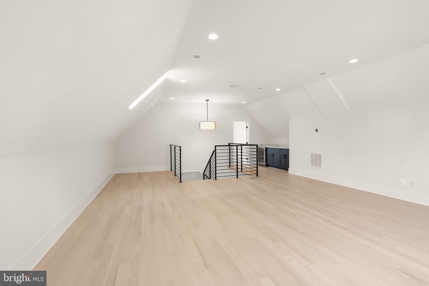 112 N HIGHLAND ST, ARLINGTON, Virginia 22201, 6 Bedrooms Bedrooms, 26 Rooms Rooms,6 BathroomsBathrooms,Residential,For sale,112 N HIGHLAND ST,VAAR2061698 MLS # VAAR2061698